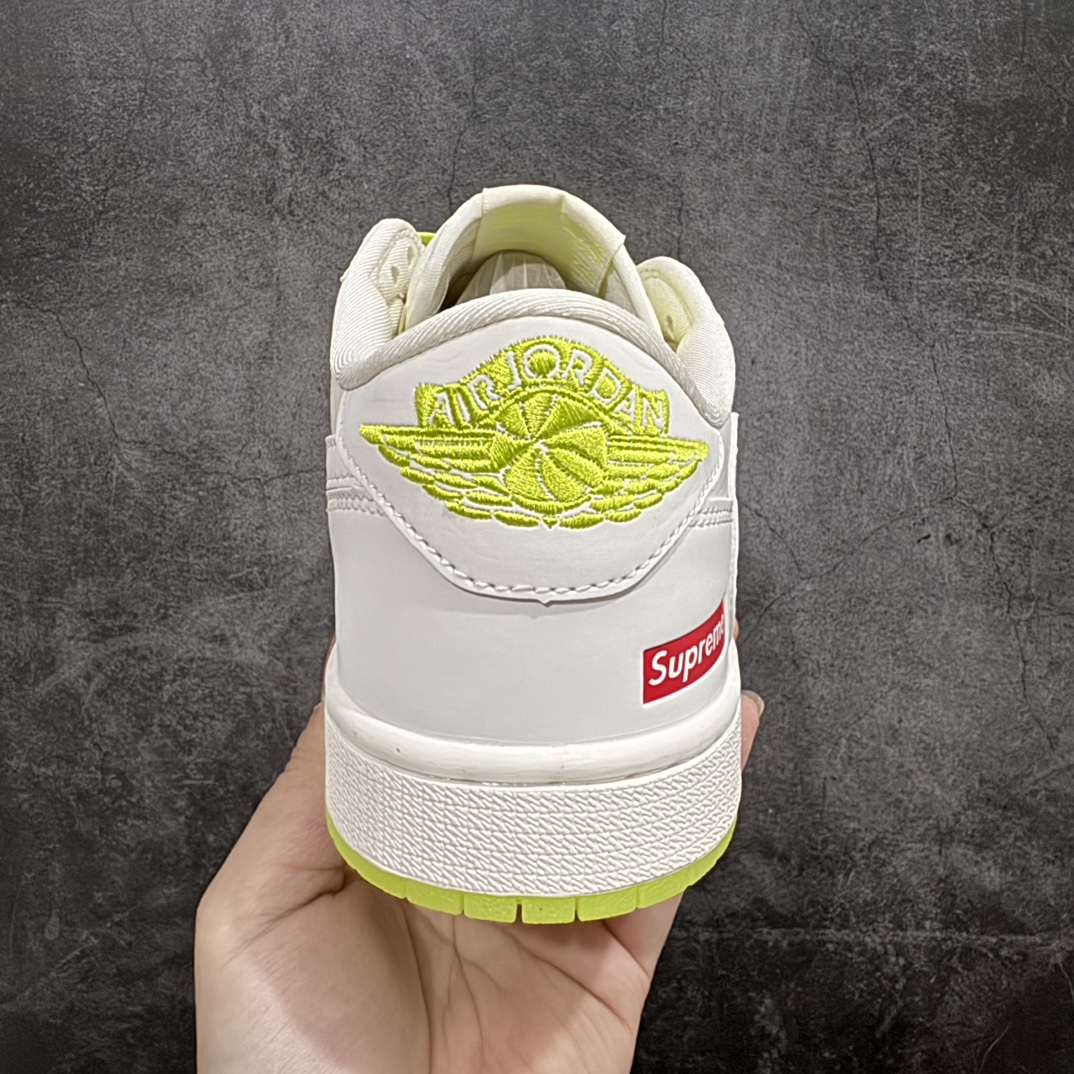 图片[4]-【定制版】Travis Scott x Nike Air Jordan 1 Low x Supreme 荧光绿nAir Jordan 1 Low 反转荧光绿双小钩倒钩 纯原版本n全鞋采用原装头层皮，用料扎实 精雕细琢n鞋型极致还原 飞翼3D打印改良 深度立体四线中底拉帮皮料选材 钢印 背胶一应俱全 全新批次 原装原模大底全鞋原厂定制皮料，手感细腻正确折边工艺 完美细节诠释 官方货号：BB2299 811 Size：36 36.5 37.5 38 38.5 39 40 40.5 41 42 42.5 43 44 44.5 45 编码：HXS320340-鞋库