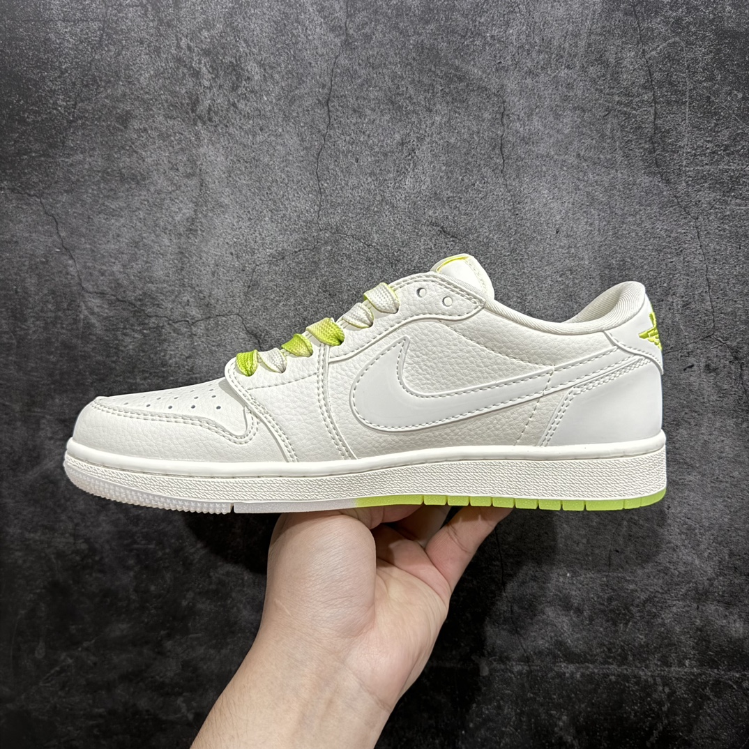 图片[2]-【定制版】Travis Scott x Nike Air Jordan 1 Low x Supreme 荧光绿nAir Jordan 1 Low 反转荧光绿双小钩倒钩 纯原版本n全鞋采用原装头层皮，用料扎实 精雕细琢n鞋型极致还原 飞翼3D打印改良 深度立体四线中底拉帮皮料选材 钢印 背胶一应俱全 全新批次 原装原模大底全鞋原厂定制皮料，手感细腻正确折边工艺 完美细节诠释 官方货号：BB2299 811 Size：36 36.5 37.5 38 38.5 39 40 40.5 41 42 42.5 43 44 44.5 45 编码：HXS320340-鞋库