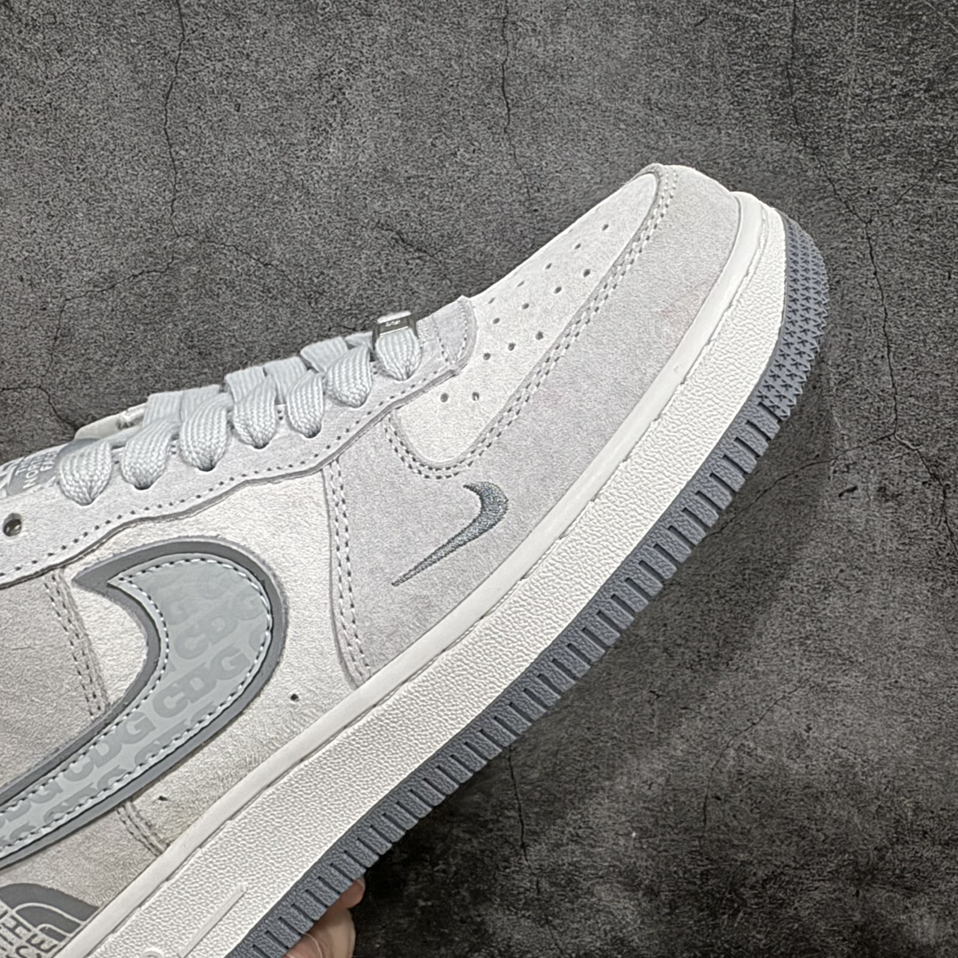 图片[6]-【公司级】Nike Air Force 1 Low 07 x CDG x The North Face 白灰n原楦头原纸板 打造纯正低帮空军版型 专注外贸渠道 全掌内置蜂窝气垫原盒配件 原厂中底钢印、拉帮完美官方货号：HD1968 016 Size：36 36.5 37.5 38 38.5 39 40 40.5 41 42 42.5 43 44 44.5 45 编码：HXS250260-鞋库