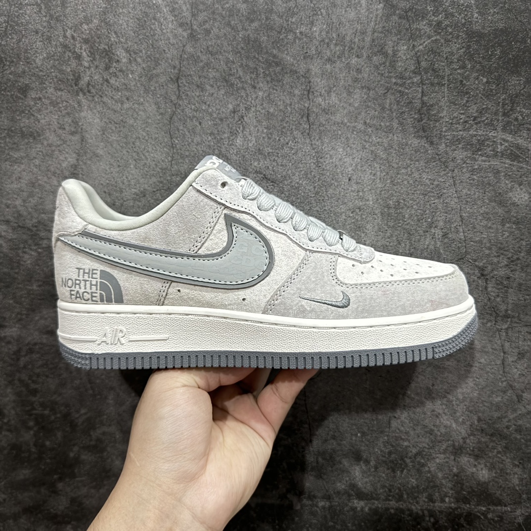 【公司级】Nike Air Force 1 Low 07 x CDG x The North Face 白灰n原楦头原纸板 打造纯正低帮空军版型 专注外贸渠道 全掌内置蜂窝气垫原盒配件 原厂中底钢印、拉帮完美官方货号：HD1968 016 Size：36 36.5 37.5 38 38.5 39 40 40.5 41 42 42.5 43 44 44.5 45 编码：HXS250260-鞋库