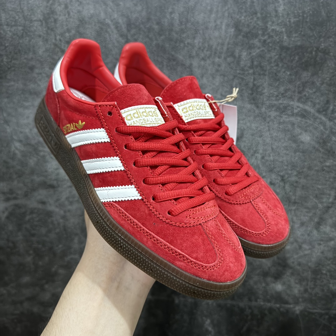 【Top纯原版】Adidas Handball Spezial  阿迪达斯经典款反毛皮复古休闲板鞋 红白生胶 FV1227nn大厂出品 原厂材料打造 天花板品质 区别市场货n原厂原档案开发出品 皮料切割干净无任何毛边鞋型细节完美 超高清洁度 市场最高版本  尺码：36 36.5 37 38 38.5 39 40 40.5 41 42 42.5 43 44 44.5 45 编码：TOP240260-鞋库