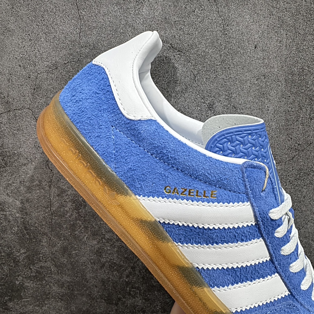 图片[7]-【XF跑量版】AD Original Gazelle Indoor Trainers 瞪羚室内鞋系列低帮复古百搭休闲运动德训风板鞋 HQ8717nn同价位中品质最佳 最优选择版本n原厂翻毛皮料 翻毛效果 卡色与原版无差别n正确半透大底  大底厚度质感比市面好很多n完美版型 实拍可感受 随意对比可匹敌任何价位品质 全套原纸板楦头开发 每道工序同步公司流程 确保原汁原味n中底原厂特供纳米纤维板 区别市面劣质纸板中底原厂海玻璃鞋垫 中置乳胶足弓支撑垫 正确3/2横条宽版背胶一比一鞋头弧度高度鞋身弧度 烫金亮度高频深浅同步原鞋n 原厂港宝加持定型后跟R度完美 原厂高频磨具加持 Logo字体 凹凸明显 轮廓分明 描漆定位精准 三道杠为尖角45°锯齿状 高频立体感很强 区别圆形锯齿 已最大程度还原公司 欢迎对比SIZE：35.5 36 36.5 37 38 38.5 39 40 40.5 41 42 42.5 43 44 44.5 45 编码：NMXF200220-鞋库