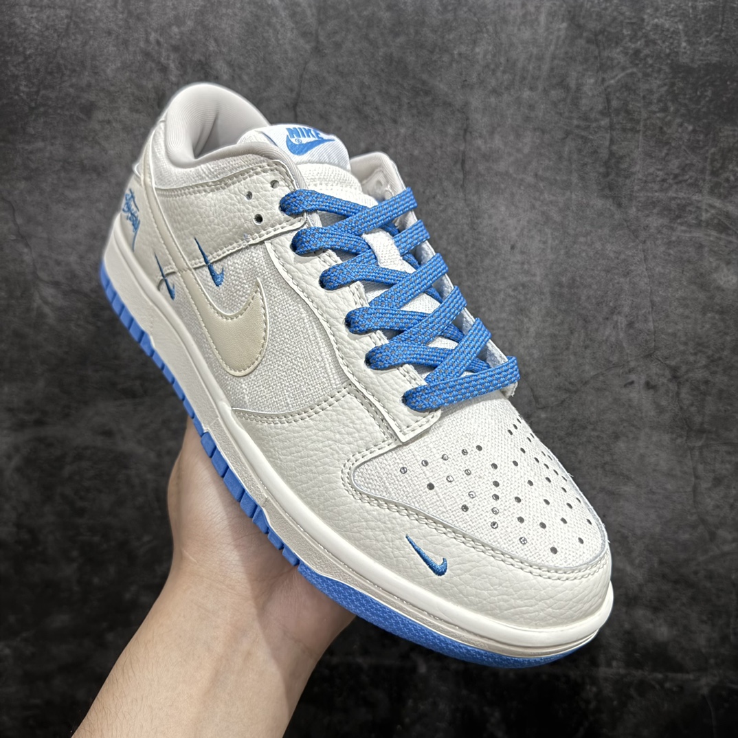 图片[3]-【定制版】Nk SB Dunk Low 斯图西系列-织布炫彩白勾 周年高端定制 低帮休闲板鞋 KK1888-014n#定制鞋盒 大厂纯原品质出货 超高清洁度 皮料切割干净无任何毛边 细节完美   尺码：36 36.5 37.5 38 38.5 39 40 40.5 41 42 42.5 43 44 44.5 45 编码：HXS320340-鞋库