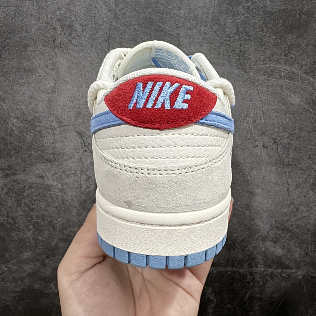 图片[4]-【定制版】Nike SB Dunk Low x Stussy 米蓝红绑带n纯原大厂出品 极力推荐n原装头层材料 独家版型蒸餾加工n帶來的是更好的视觉和脚感体验n大厂纯原品质出货 清洁度 电绣工艺皮料切割干净无任何毛边 细节完美 官方货号：SJ2068 279 尺码：36 36.5 37.5 38 38.5 39 40 40.5 41 42 42.5 43 44 44.5 45  编码：HXS340360-鞋库