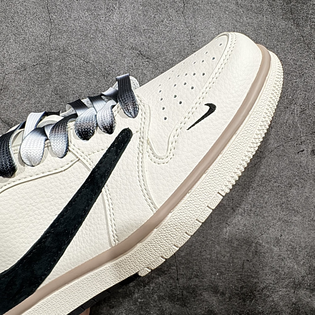 图片[6]-【定制版】Travis Scott x Fragment Design x Air Jordan 1 Low OG SP AJ1 乔1 闪电联名-米黑双拼底 低帮文化休闲板鞋 CF3688-018rn#多方联名合作融合了Travis Scott 独特的音乐风格，藤原浩个性的设计风格以及Jordan品牌的经典元素 使其成为一双具有独特身份和价值的鞋子 清新而立体的外观加上联名标识更突出了其独特身份 这种配色方案显示出活力和时尚感 在视觉上引人注目  鞋身的质感和细腻的细节处理使其显得高端而格调十足  这款“倒钩”联名是设计与创意完美结合  融合多方的个性风格是一款备受瞩目的潮流鞋款  低帮休闲板鞋 定制鞋盒 大厂纯原品质出货 超高清洁度 皮料切割干净无任何毛边 细节完美 r 尺码：36 36.5 37.5 38 38.5 39 40 40.5 41 42 42.5 43 44 44.5 45 编码：HXS320340-鞋库