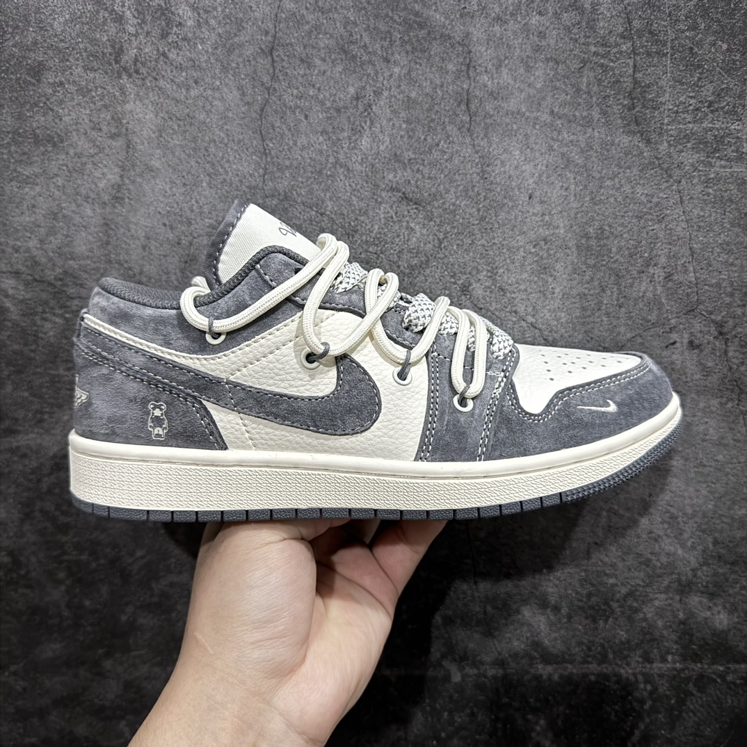 【定制版】Air Jordan 1 Low AJ1 乔1 暴力熊联名-深灰抽绳猪八 高端定制 低帮复古篮球鞋 SJ9950-018rn#定制鞋盒 大厂纯原品质出货 超高清洁度 皮料切割干净无任何毛边 细节完美 r 尺码：36 36.5 37.5 38 38.5 39 40 40.5 41 42 42.5 43 44 44.5 45  编码：HXS340360-鞋库