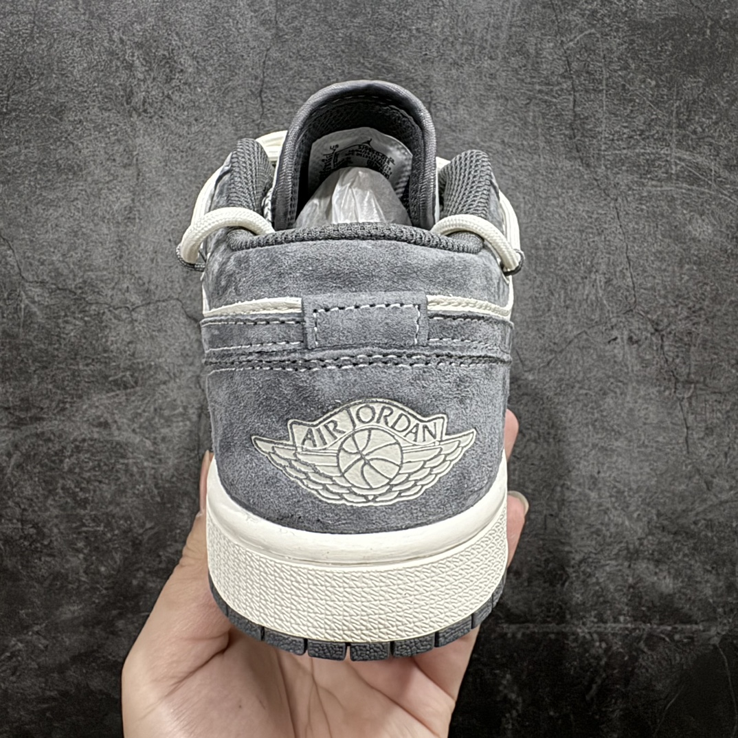 图片[4]-【定制版】Air Jordan 1 Low AJ1 乔1 暴力熊联名-深灰抽绳猪八 高端定制 低帮复古篮球鞋 SJ9950-018rn#定制鞋盒 大厂纯原品质出货 超高清洁度 皮料切割干净无任何毛边 细节完美 r 尺码：36 36.5 37.5 38 38.5 39 40 40.5 41 42 42.5 43 44 44.5 45  编码：HXS340360-鞋库