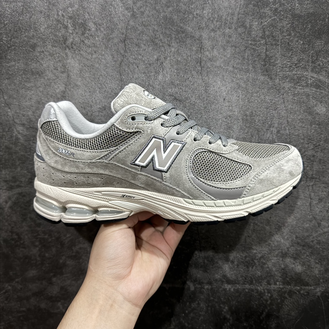 【纯原c版】NB New Balance ML2002RC 经典元祖灰nn 全新版本出货 首个配色n新配色陆续开发出货 品质很好  价格实惠n 全套原楦原纸板原厂数据开发 原厂网纱 原装进口皮料 正确绒感卡色 正确中底拉帮中底网布细节 一比一手工擦旧效果 冲裁组合 匠心打造 耗时两个月开发完成 工艺极其复杂难度可想而知 新开独立私模大底 全网唯一正确做旧组合大底 高端零售专供产物  尺码：36 37 37.5 38 38.5 39.5 40 40.5 41.5 42 42.5 43 44 44.5 45 45.5 46.5 编码：JP270290-鞋库