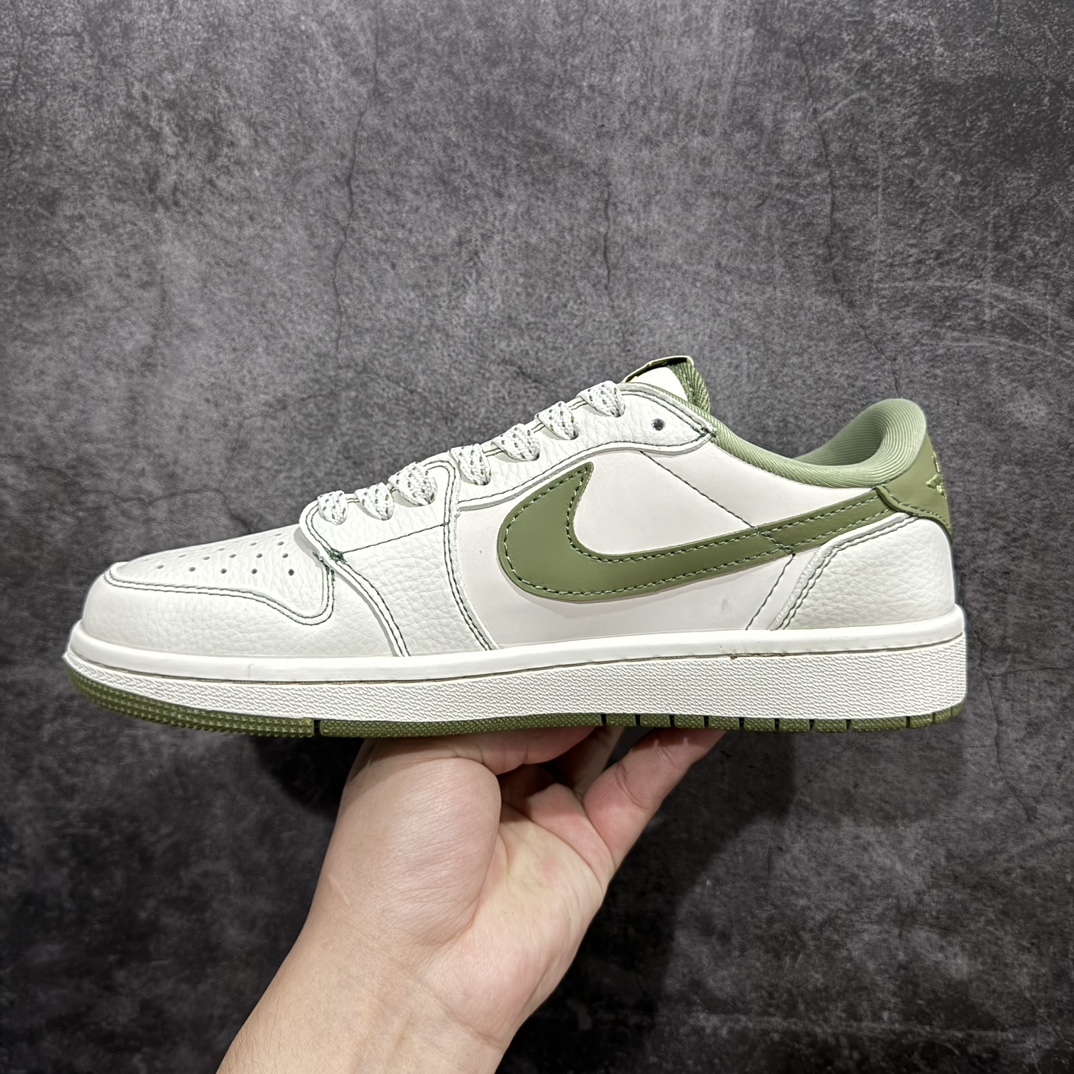 图片[2]-【定制版】Travis Scott x Nike Air Jordan 1 Low x UNDEFEATED 米绿nAir Jordan 1 Low 反转米绿小钩倒钩 纯原版本n全鞋采用原装头层皮，用料扎实 精雕细琢n鞋型极致还原 飞翼3D打印改良 深度立体四线中底拉帮皮料选材 钢印 背胶一应俱全 全新批次 原装原模大底全鞋原厂定制皮料，手感细腻正确折边工艺 完美细节诠释 官方货号：CH6336 009 Size：36 36.5 37.5 38 38.5 39 40 40.5 41 42 42.5 43 44 44.5 45 编码：HXS320340-鞋库