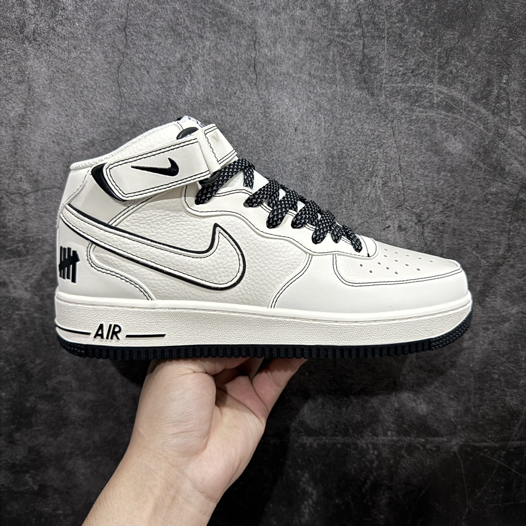 【公司级】Nike Air Force 1 Mid x Undefeated 夜魔侠 白黑满天星n原楦头原纸板 打造纯正中帮空军版型 专注外贸渠道 全掌内置蜂窝气垫原盒配件 原厂中底钢印、拉帮完美  官方货号：GB5969 001 Size：36 36.5 37.5 38 38.5 39 40 40.5 41 42 42.5 43 44 44.5 45 编码：HXS310320-鞋库