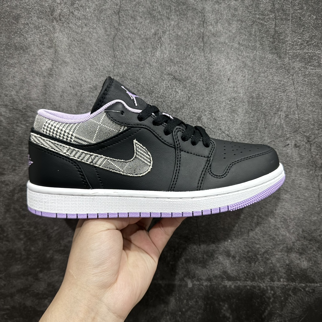 【K版】Air Jordan AJ1 Low 低帮黑紫 DH0570-015全新流水线出品 DT版本唯一平替选择 市场第二梯队最强版 全部原鞋开发 原楦原纸板开发 全鞋电脑针车 原厂内置全掌气垫 原盒内在原标 唯一Zp原版鞋带绑法 免检产品 全新2022版型 全头层皮料 完美零毛边处理 原厂配置全掌气垫 价格定位良心SIZE：36 36.5 37.5 38 38.5 39 40 40.5 41 42 42.5 43 44 44.5 45 46 47.5 编码：LDS230350-鞋库