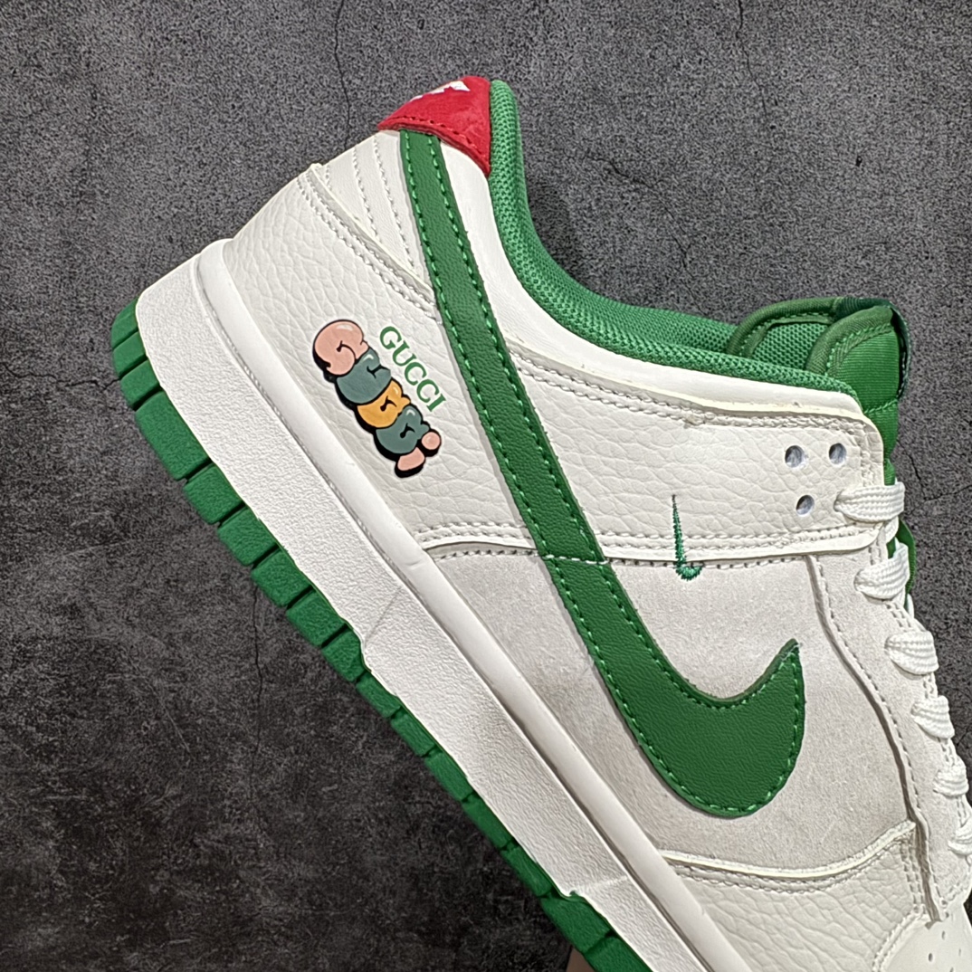 图片[7]-【定制版】Nike SB Dunk Low x GUCCI 白绿红小钩n纯原大厂出品 极力推荐👏n原装头层材料 独家版型蒸餾加工n帶來的是更好的视觉和脚感体验n大厂纯原品质出货 清洁度 电绣工艺皮料切割干净无任何毛边 细节完美 官方货号：KK1688 053 尺码：36 36.5 37.5 38 38.5 39 40 40.5 41 42 42.5 43 44 44.5 45 编码：HXS320340-鞋库