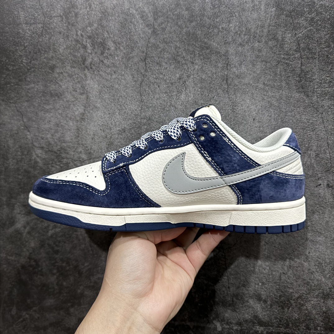 图片[2]-【定制版】Nike SB Dunk Low x BAPE 白蓝双小钩满天星n纯原大厂出品 极力推荐👏n原装头层材料 独家版型蒸餾加工n帶來的是更好的视觉和脚感体验n大厂纯原品质出货 清洁度 电绣工艺皮料切割干净无任何毛边 细节完美 官方货号：XY1688 008 尺码：36 36.5 37.5 38 38.5 39 40 40.5 41 42 42.5 43 44 44.5 45 编码：HXS320340-鞋库