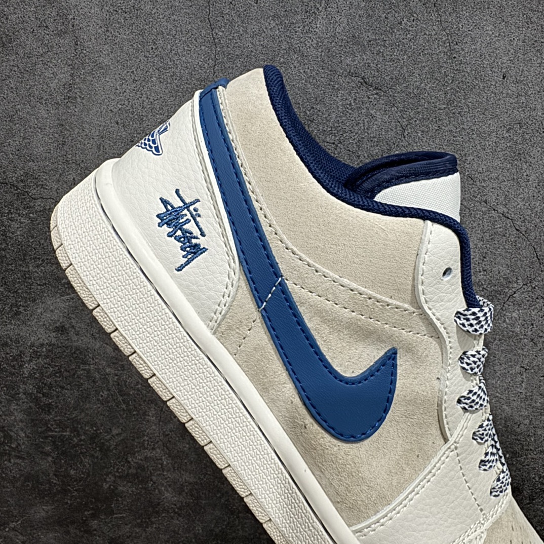 图片[7]-【定制版】Air Jordan 1 Low x Stussy 斯图西联名-米浅咖 高端定制 低帮复古篮球鞋 SJ9950-027rn#定制鞋盒 大厂纯原品质出货 超高清洁度 皮料切割干净无任何毛边 细节完美 r 尺码：36 36.5 37.5 38 38.5 39 40 40.5 41 42 42.5 43 44 44.5 45  编码：XS320340-鞋库