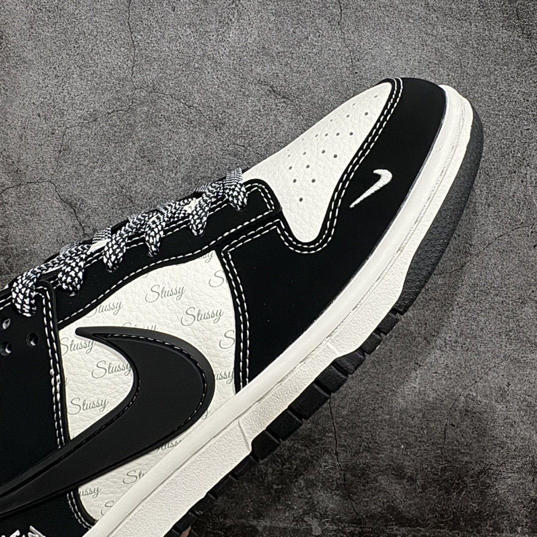 图片[6]-【定制版】Nike SB Dunk Low x Stussy 米黑大钩满天星n纯原大厂出品 极力推荐👏n原装头层材料 独家版型蒸餾加工n帶來的是更好的视觉和脚感体验n大厂纯原品质出货 清洁度 电绣工艺皮料切割干净无任何毛边 细节完美 官方货号：XX2025 358 尺码：36 36.5 37.5 38 38.5 39 40 40.5 41 42 42.5 43 44 44.5 45  编码：HXS320340-鞋库