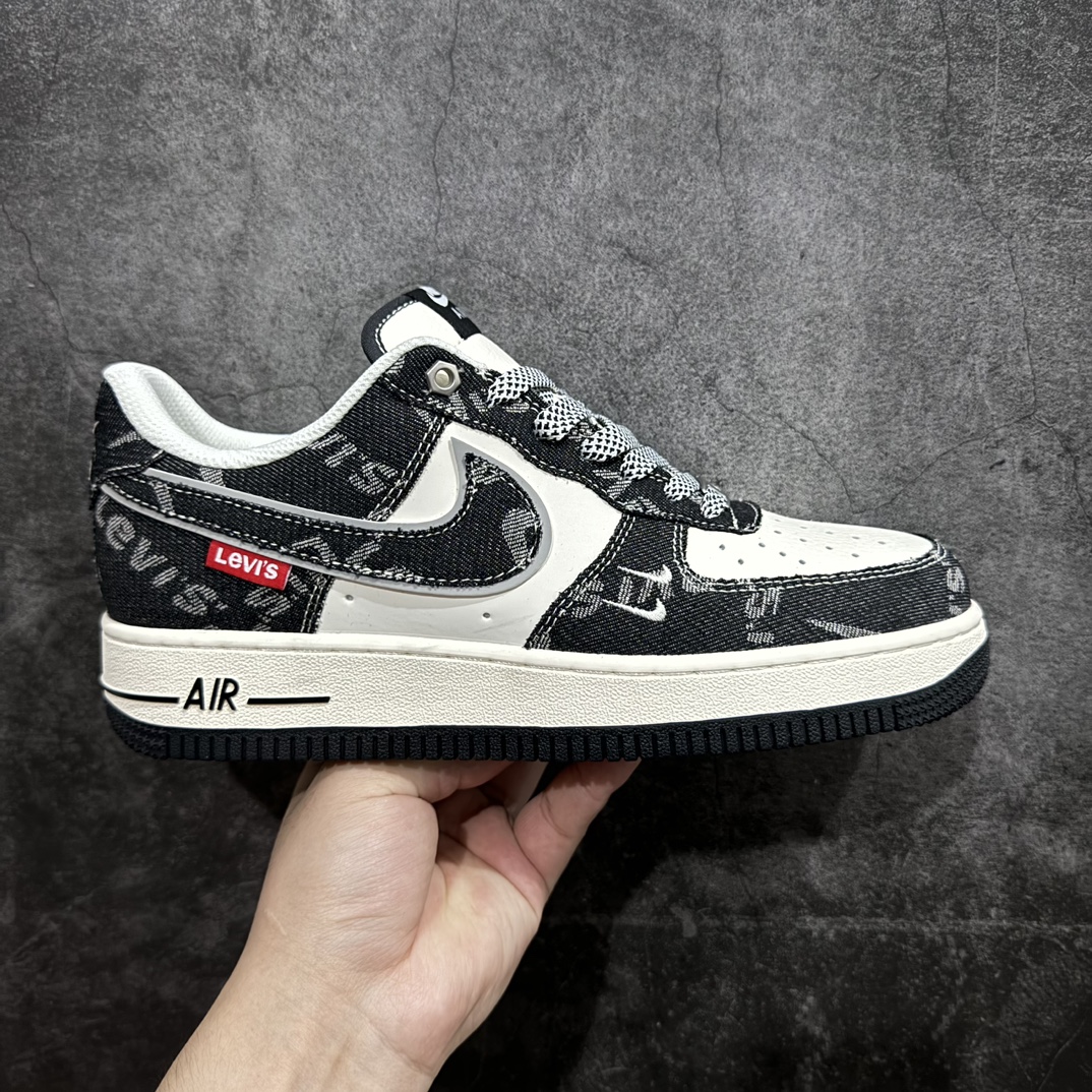 【公司级】Nike Air Force 1 Low 07 x Levi\’s 白黑牛仔满天星n原楦头原纸板 打造纯正低帮空军版型 专注外贸渠道 全掌内置蜂窝气垫原盒配件 原厂中底钢印、拉帮完美官方货号：SJ6698 001 Size：36 36.5 37.5 38 38.5 39 40 40.5 41 42 42.5 43 44 44.5 45 编码：LF310320-鞋库