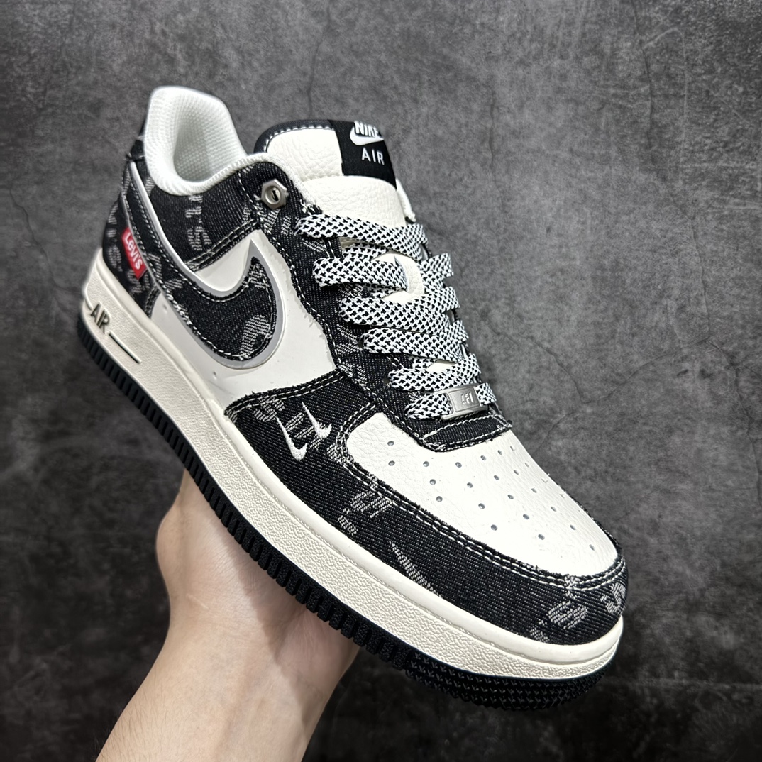 图片[3]-【公司级】Nike Air Force 1 Low 07 x Levi\’s 白黑牛仔满天星n原楦头原纸板 打造纯正低帮空军版型 专注外贸渠道 全掌内置蜂窝气垫原盒配件 原厂中底钢印、拉帮完美官方货号：SJ6698 001 Size：36 36.5 37.5 38 38.5 39 40 40.5 41 42 42.5 43 44 44.5 45 编码：LF310320-鞋库