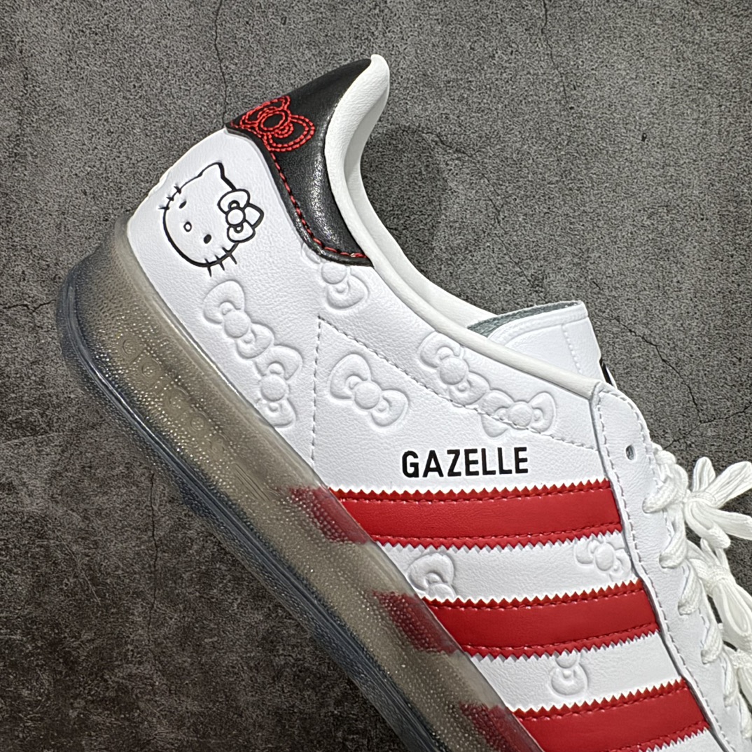 图片[7]-【渠道纯原版】凯蒂猫Hello Kitty x Adidas Gazelle Indoor Trainers\”Hello Kitty And Friends\”羚羊内训系列低帮复古百搭休闲运动德训风板鞋“联名白红黑凯蒂猫蝴蝶结印面”II0013nnn市场最高版本完美还原zp细节，注意区别市场任何版本，完全不是一路货色‼️n全鞋原材料打造，无任何色差，正确鞋型，后跟港宝材料定型，正确微透生胶大底，反口内里头层细腻小牛皮，纸板中底 鞋垫背胶，侧面正确压印字母，所有细节完美还原‼️ 尺码：35 36 36.5 37 38 38.5 39 40 40.5 41 42 42.5 43 44 44.5 45 编码：NM250270-鞋库