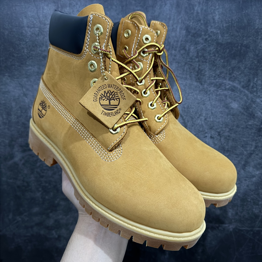 【X1顶级纯原】一比一原版开发版本添柏岚 Timberland 踢不烂/经典款黄色高帮【女款六孔 型号10361 男款七孔 型号10061】n某物渠道版 珠海代工厂生产 某宝香港代购统一渠道发货订单 某物一致品质 无需强调华丽文案 只需简单介绍用料 原单正品工艺解析 进口防水磨砂牛皮 紫光Logo防伪标识 精准电脑车线 四线并齐工艺 一万次横折动态防水 一体成型注塑工艺（⚠️区别冷粘一体成型版本）橡胶防滑大底耐造耐磨 全真牛皮领口/内里/鞋垫 配备抗疲劳减震蜂窝鞋垫 舒适性极高 平常生活实用性极高 经典简单易搭配 刮风下雨打雷防电防水抗寒保温必备 全套装柜包装配件 Size： 35 36 37 37.5 38 38.5 39 39.5 40 41 41.5 42 43 43.5 44 44.5 45 正品官网一致尺码 编码：HH390410-鞋库