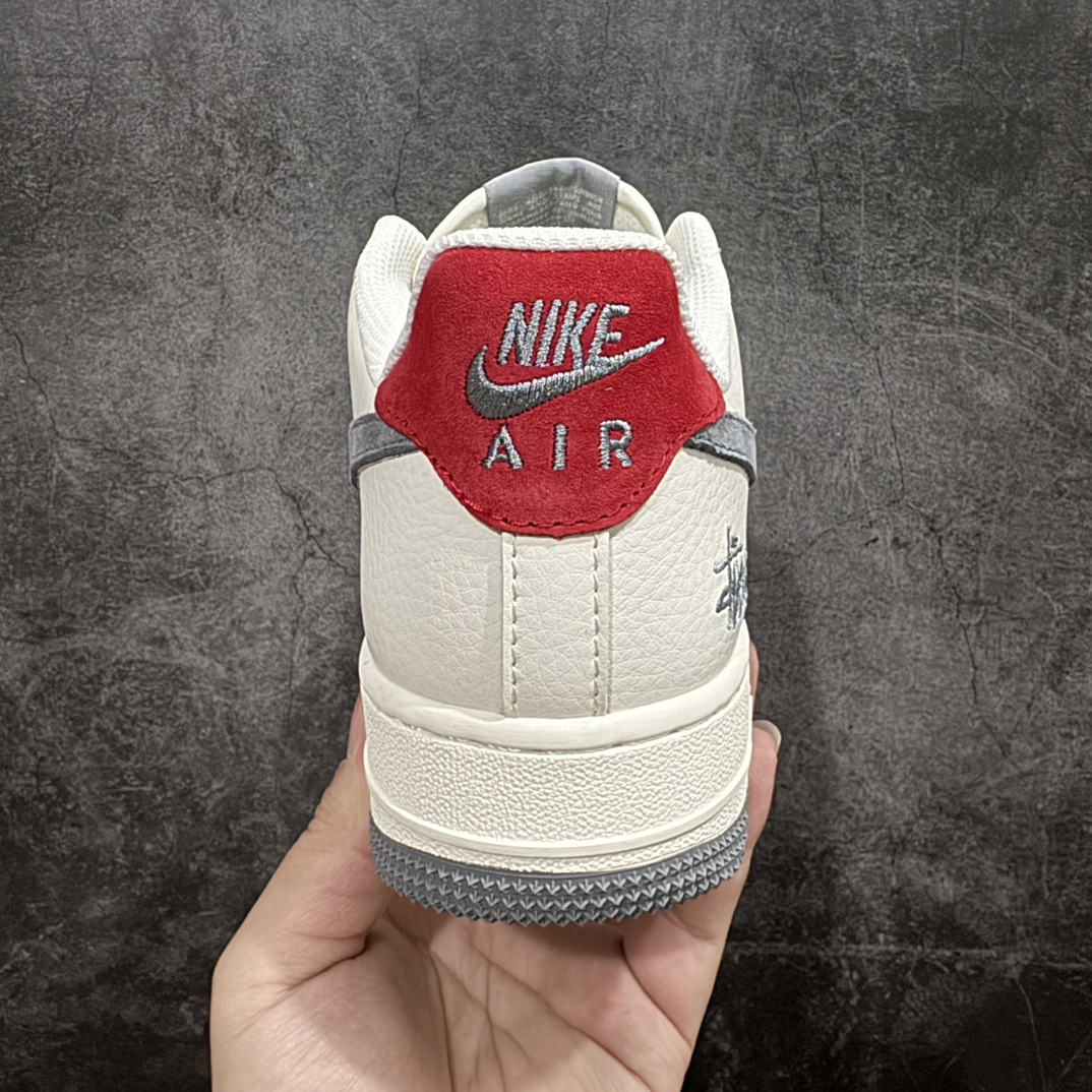 图片[4]-【公司级】Nike Air Force 1 Low 07 x Stussy 米灰红n原楦头原纸板 打造纯正低帮空军版型 专注外贸渠道 全掌内置蜂窝气垫原盒配件 原厂中底钢印、拉帮完美官方货号：XZ3318 567 Size：36 36.5 37.5 38 38.5 39 40 40.5 41 42 42.5 43 44 44.5 45 编码：HXS310320-鞋库