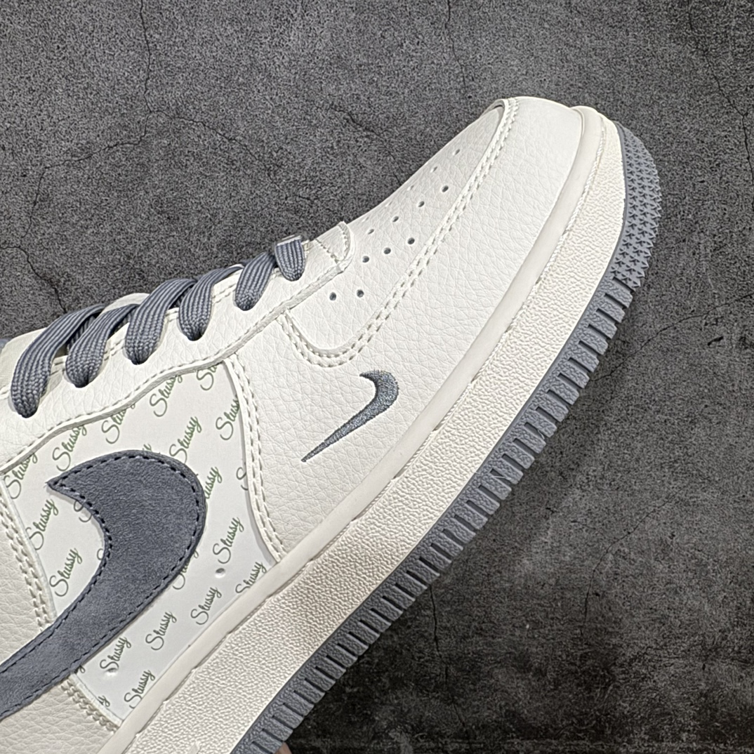 图片[6]-【公司级】Nike Air Force 1 Low 07 x Stussy 米灰红n原楦头原纸板 打造纯正低帮空军版型 专注外贸渠道 全掌内置蜂窝气垫原盒配件 原厂中底钢印、拉帮完美官方货号：XZ3318 567 Size：36 36.5 37.5 38 38.5 39 40 40.5 41 42 42.5 43 44 44.5 45 编码：HXS310320-鞋库