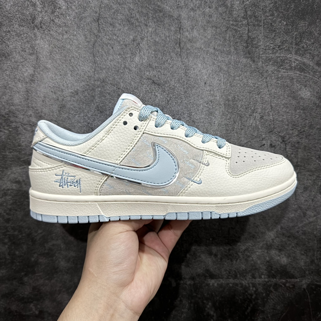 【定制版】Nk SB Dunk Low 斯图西联名-双勾冰晶蓝 周年高端定制 低帮休闲板鞋 XX2026-101定制鞋盒 大厂纯原品质出货 超高清洁度 皮料切割干净无任何毛边 细节完美  尺码：36-45（半） 编码：HXS320340-鞋库