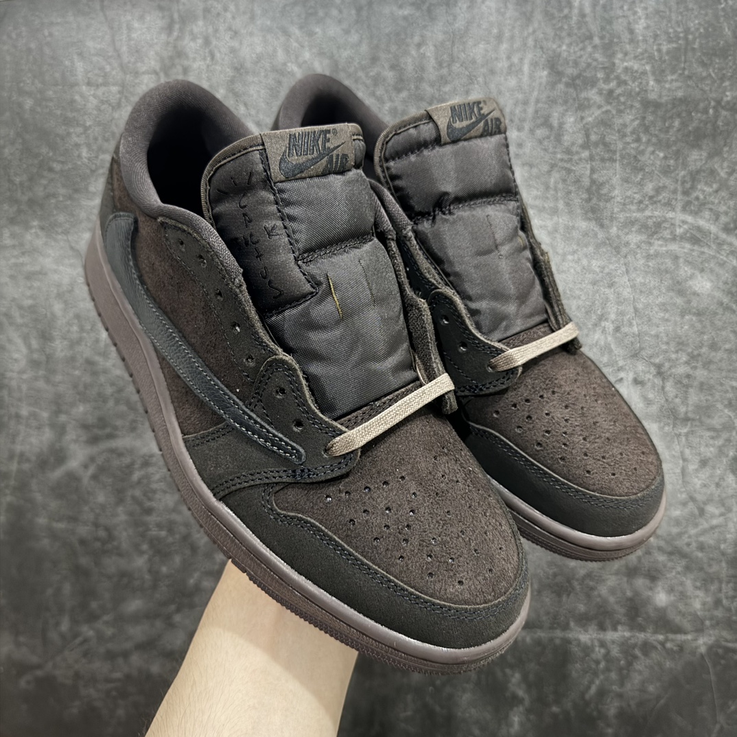 【PK纯原版本】Travis Scott x Air Jordan AJ1 Low OG SP TS联名 黑棕倒钩低帮 DM7866-202n知名大厂出品 纯原第一梯队版本产品品控稳定性领先行业 各方面均可对飙市面通货版nSZ原厂全套原楦原纸板冲刀磨具开发 原厂皮料加持原厂港宝加持定型后跟R度完美 同源原厂电绣 鬼脸飞翼针数密度立体效果一致 百分百一致原鞋 原厂拉帮工艺 针距密度一致 后跟弧度收口自然不对折 极致一眼正品既视感 进口玻璃冲刀皮料裁剪零毛边 全鞋电脑针车工艺 品控清洁度最高QC检验标准 免检产品 原厂订购鞋盒、鞋标、防尘纸、鞋撑、鞋带 追求极致的原厂味道SIZE：36-48.5 编码：T440470-鞋库