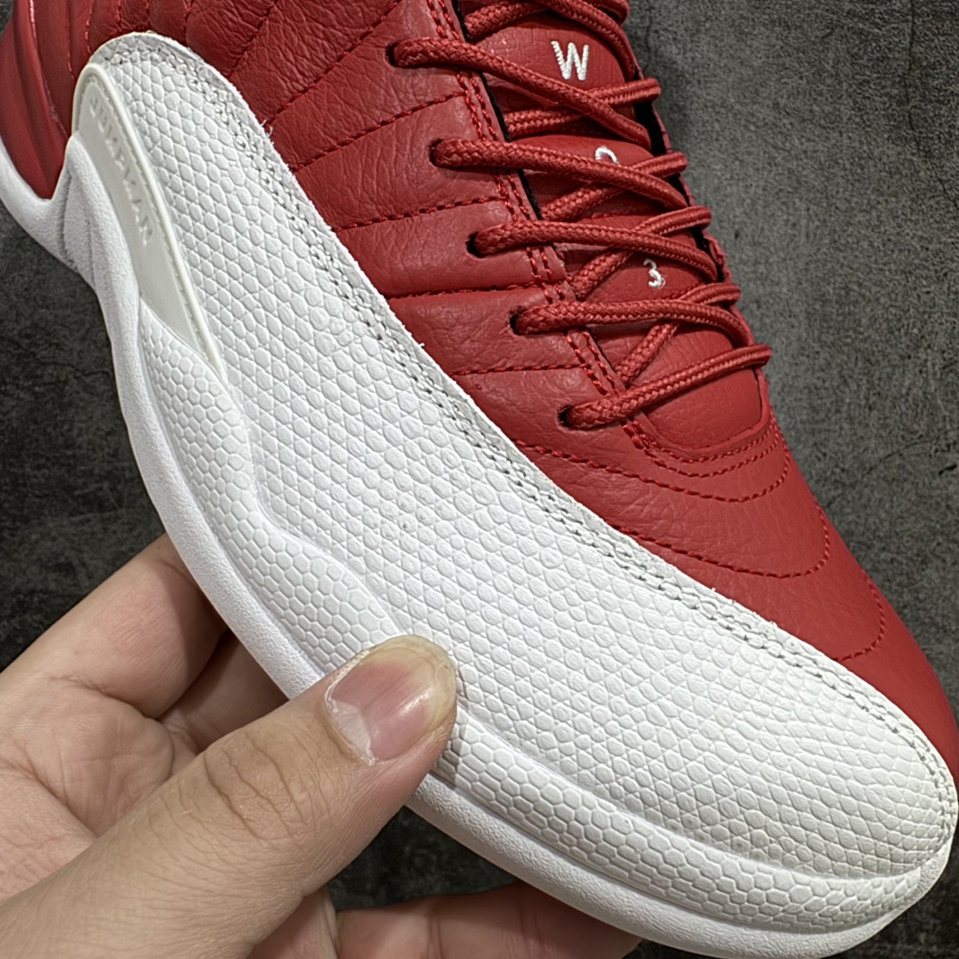 图片[5]-【顶级外贸版】Air Jordan AJ12 Retro 红白 130690-600原楦原纸板开发 原汁原味12代鞋型 进口原厂皮料 原厂碳板 原装材料 原厂定制金属扣 原厂电绣 支持与公司货全方位对比 只服务于5%懂鞋的高端客户 发国外可支持各种retail商店充正寄售SIZE：40 40.5 41 42 42.5 43 44 44.5 45 45.5 46 47.5 48.5 编码：777470500-鞋库