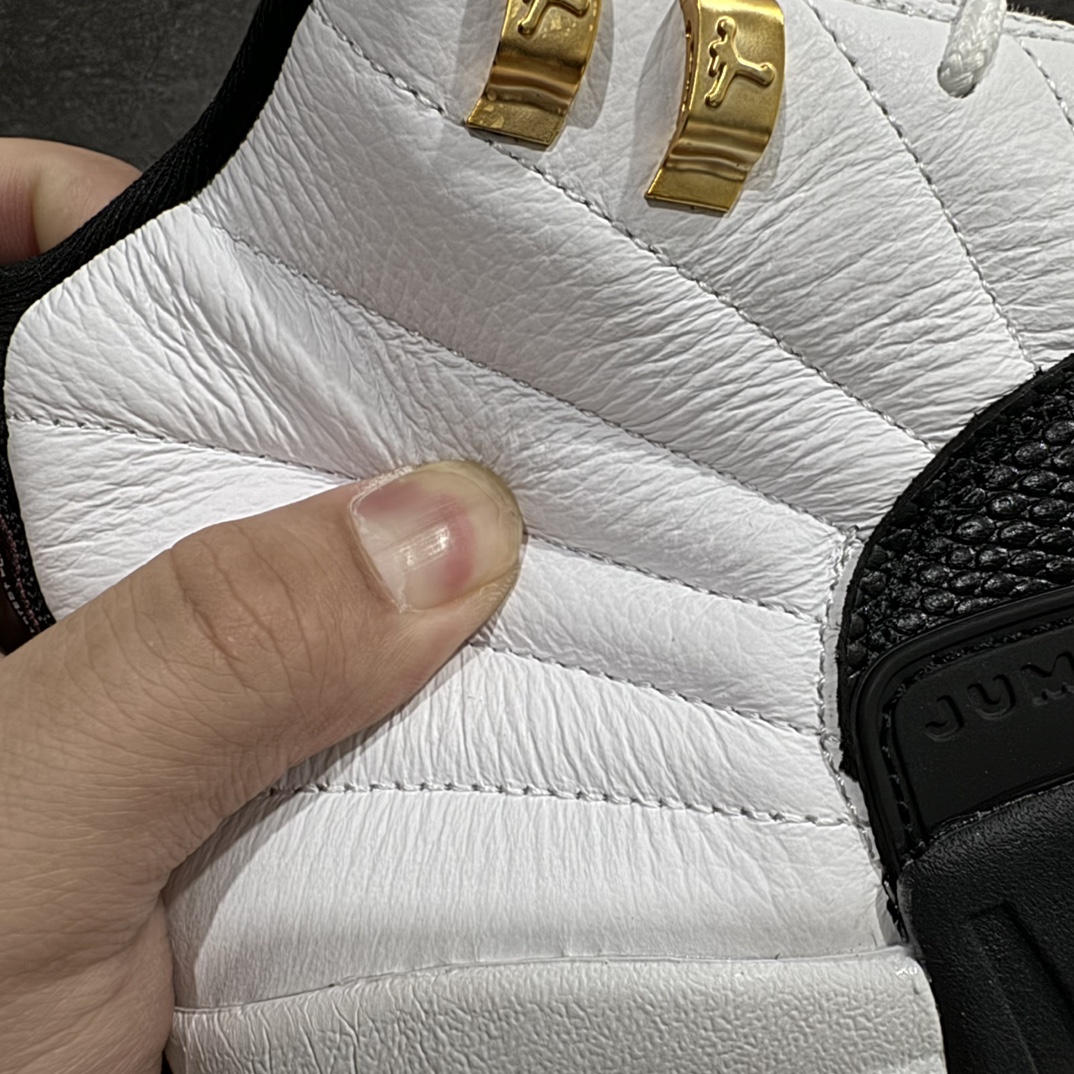 图片[3]-【顶级外贸版】Air Jordan AJ12 Retro 黑白金扣计程车 130690-125n原楦原纸板开发 原汁原味12代鞋型 进口原厂皮料 原厂碳板 原装材料 原厂定制金属扣 原厂电绣 支持与公司货全方位对比 只服务于5%懂鞋的高端客户 发国外可支持各种retail商店充正寄售SIZE：40 40.5 41 42 42.5 43 44 44.5 45 45.5 46 47.5 48.5 编码：777470500-鞋库