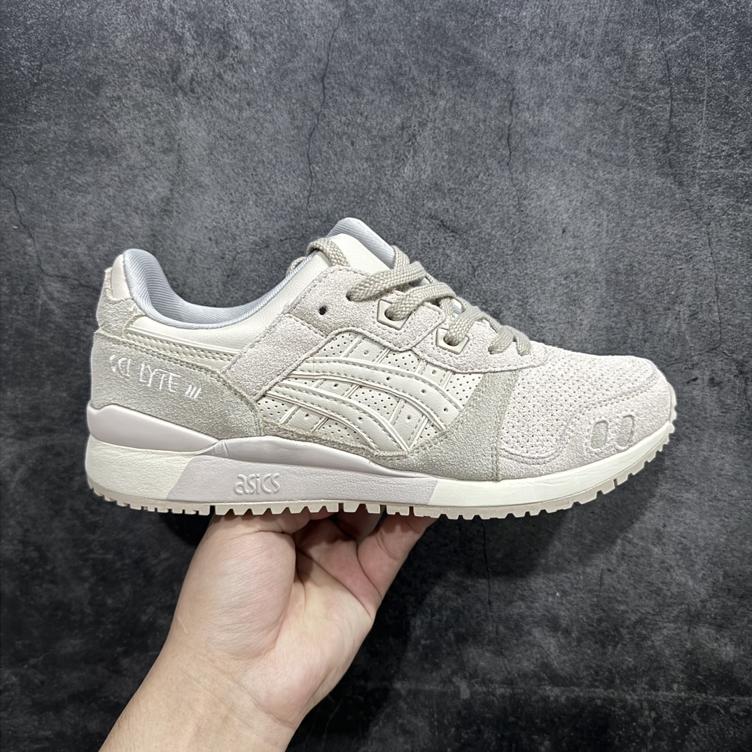 【公司级】Asics Gel-Lyte 3  反毛皮织物休闲跑步鞋GEL-LYTET™III OG运动鞋再次以其90年代初期的原始形状和结构出现n轮廓由三井茂之(Shigeyuki Mitsui)于1990年设计 结合了裂舌应用其最初灵感来自GEL-LD RACER™鞋n鞋在脚跟处采用其标志性的GEL™技术缓冲装置n可提高减震效果并提供持久的舒适感n 尺码: 36 36.5 37.5 38 38.5 39 40 40.5 41 42 42.5 43 44 44.5 45  编码：HCAM270280-鞋库