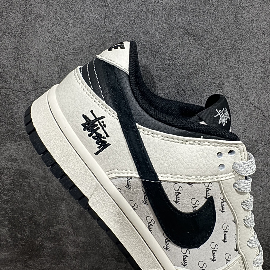 图片[7]-【定制版】Nk SB Dunk Low 斯图西联名-猪八黑勾 周年高端定制 低帮休闲板鞋 XY1688-016rn#定制鞋盒 大厂纯原品质出货 超高清洁度 皮料切割干净无任何毛边 细节完美 r 尺码：36 36.5 37.5 38 38.5 39 40 40.5 41 42 42.5 43 44 44.5 45  编码：HXS320340-鞋库