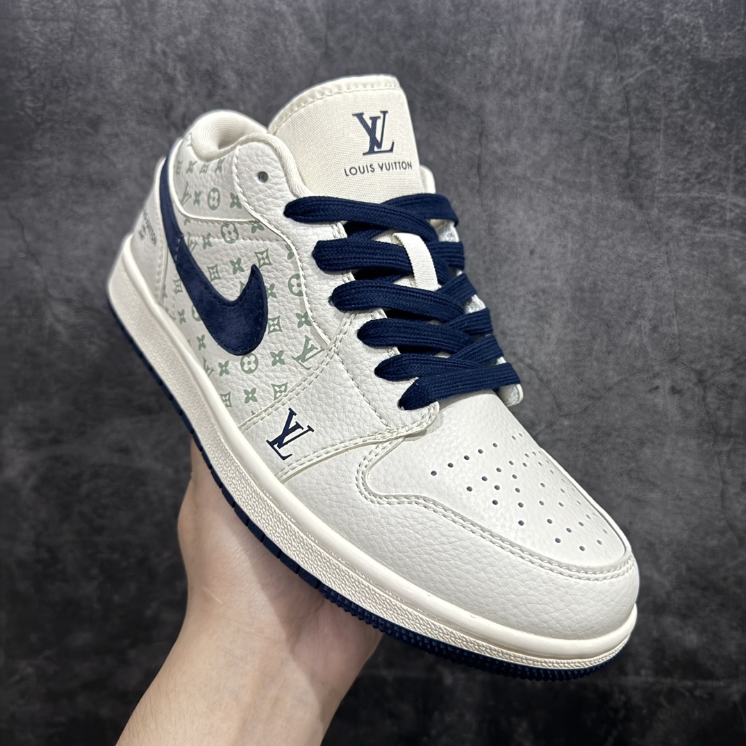 图片[3]-【定制版】Air Jordan 1 Low AJ1 乔1LV联名-米红蓝 高端定制 低帮复古休闲板鞋rn#定制鞋盒 大厂纯原品质出货 超高清洁度 皮料切割干净无任何毛边 细节完美货号：WG8850-001 r 尺码：36 36.5 37.5 38 38.5 39 40 40.5 41 42 42.5 43 44 44.5 45 编码：HXS260280-鞋库