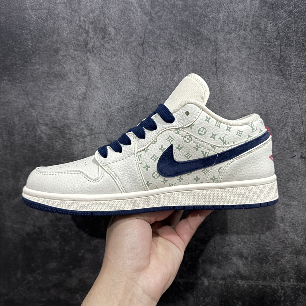 图片[2]-【定制版】Air Jordan 1 Low AJ1 乔1LV联名-米红蓝 高端定制 低帮复古休闲板鞋rn#定制鞋盒 大厂纯原品质出货 超高清洁度 皮料切割干净无任何毛边 细节完美货号：WG8850-001 r 尺码：36 36.5 37.5 38 38.5 39 40 40.5 41 42 42.5 43 44 44.5 45 编码：HXS260280-鞋库