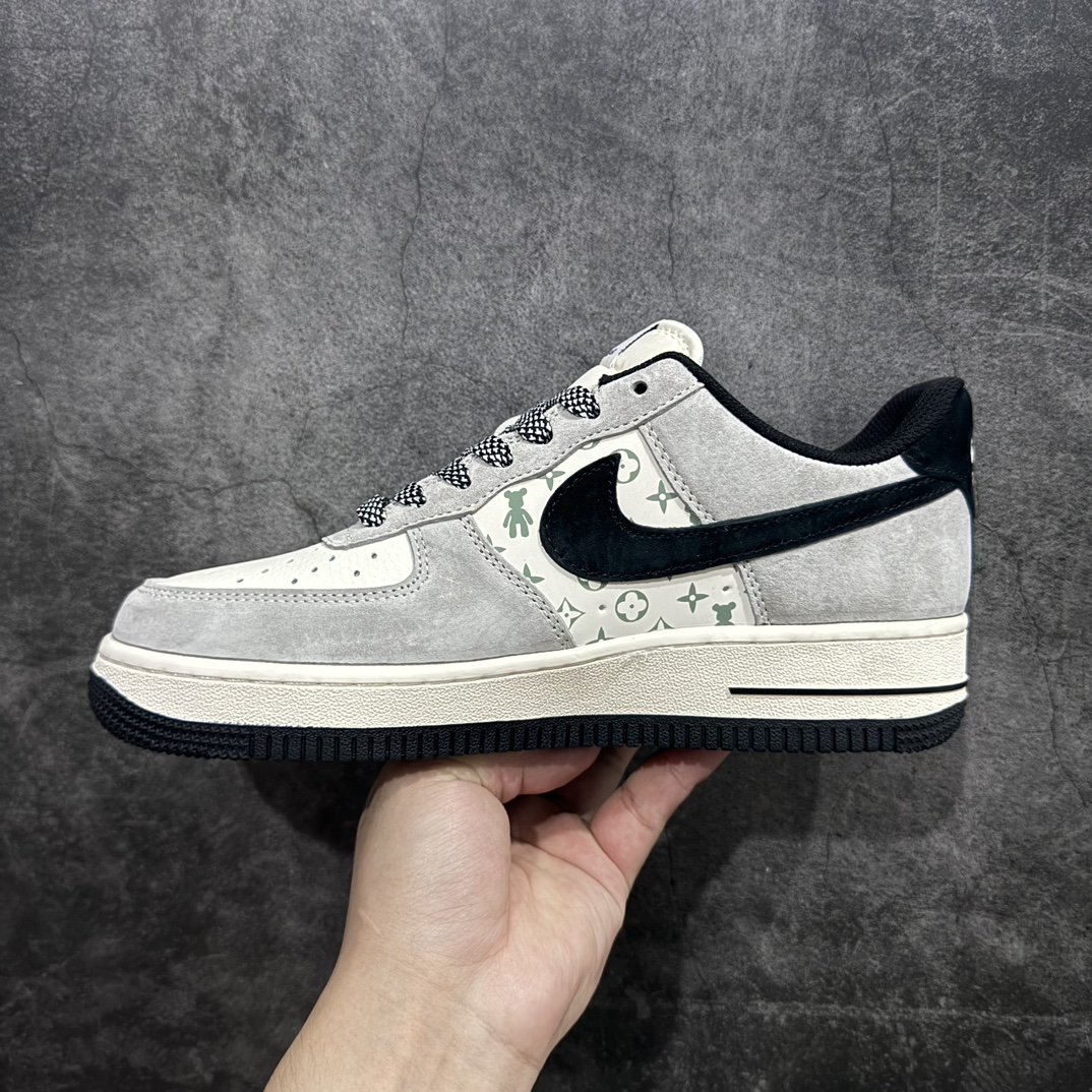 图片[2]-【公司级】Nk Air Force 1\’07 Low 暴力熊联名-灰黑印花 空军一号 低帮休闲板鞋 SJ9188-002rn原楦头原纸板 原装鞋盒 定制五金配件 内置全掌气垫 原厂鞋底 r 尺码：36 36.5 37.5 38 38.5 39 40 40.5 41 42 42.5 43 44 44.5 45  编码：LF310320-鞋库