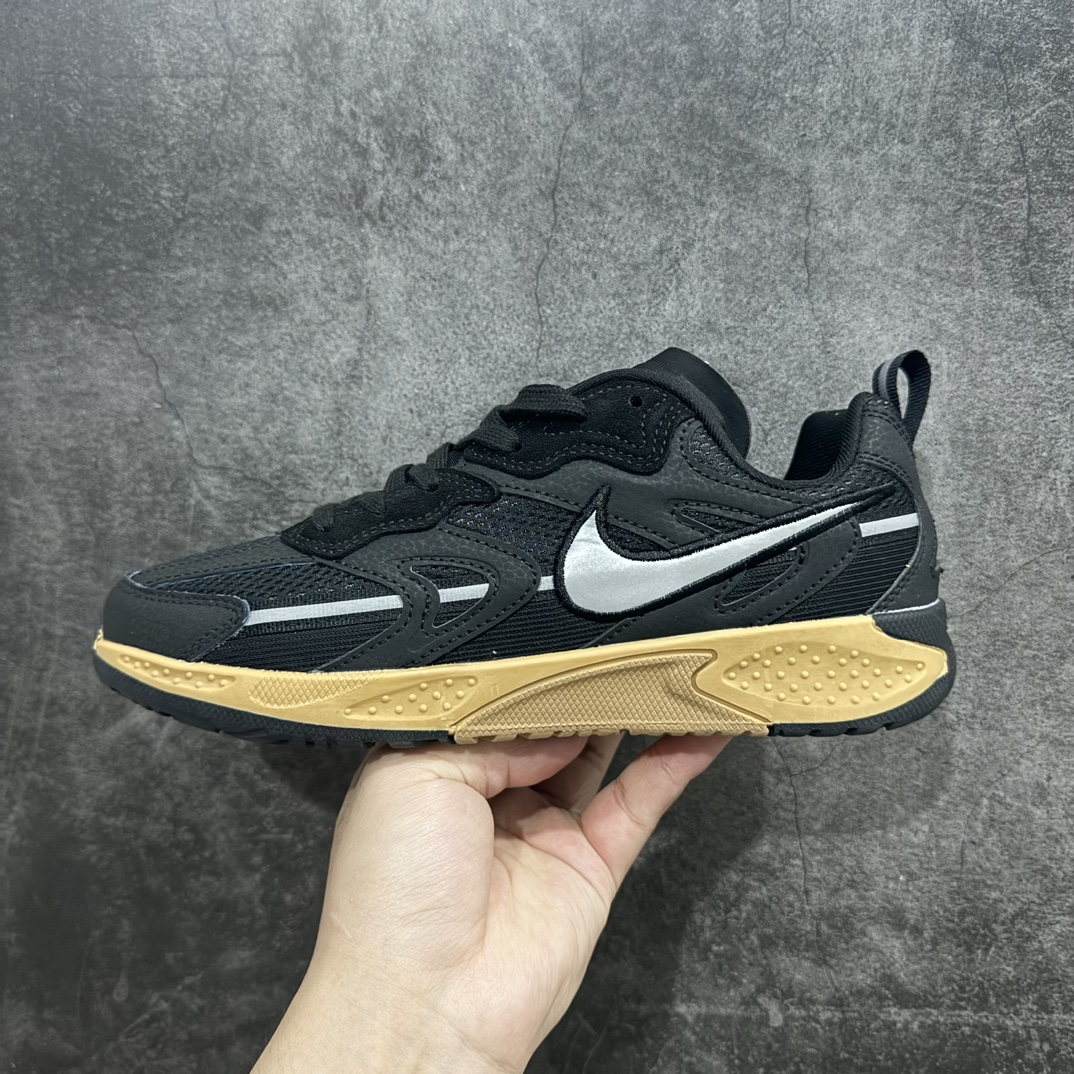 图片[2]-【公司级】NIKE JAM 系列舒适时尚防滑耐磨低帮生活休闲鞋 FN0314-002nn采用鞋面合成皮革与网眼布设计 以便于运动员在霹雳舞运动中的保护和耐穿 中底设计细节采用翻转SWOOSH设计 使得倒立动作时更显帅气 鞋子中的整体结构下降 有助于提供更好的缓震效果 设计语言来与NIKE 2000年跑跑鞋中汲取的材料组合以及设计语言 鞋子在线条处大量采用反光效果SIZE：36 36.5 37.5 38 38.5 39 40 40.5 41 42 42.5 43 44 44.5 45 46 编码：MZ240260-鞋库