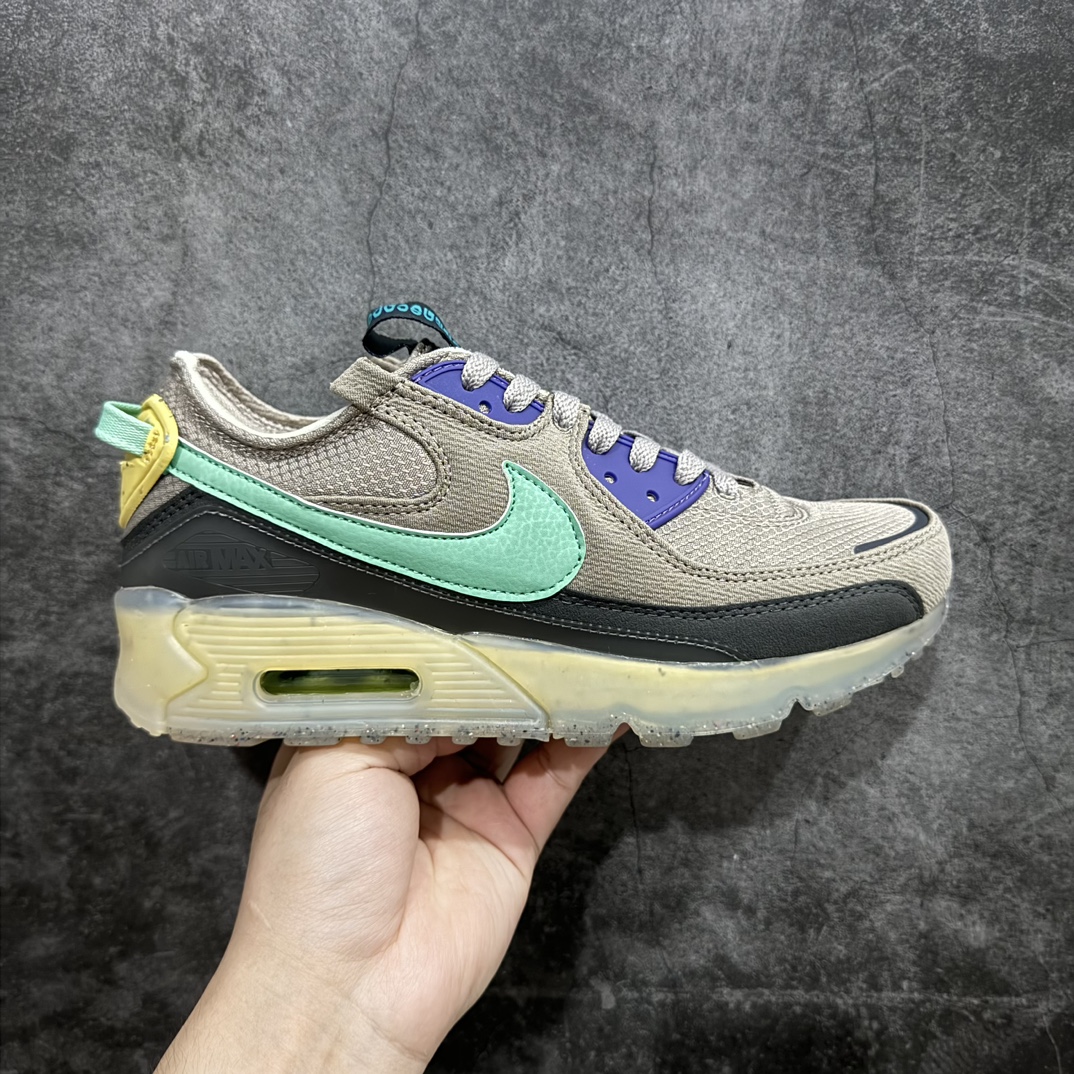 【福利特价】NK Air Max Terrascape 90 山川地形系列经典复古百搭休闲运动气垫慢跑鞋 DQ3987-001 原楦原纸版开发版型 正确3层组合超轻EVA泡绵中底+Air缓震气垫+耐磨橡胶外底 材质超丰富的户外为灵感设计全新包边设计处的斑点由Grind 材料制成 其原料来自鞋履生产过程中产生的边角料 舒适鞋口采用三重缝线设计 搭配坑状泡绵中底 巧妙融合都市风范与户外型格 匠心鞋款 即刻上脚 尺码：36 36.5 37.5 38 38.5 39 40 40.5 41 42 42.5 43 44 44.5 45-选品中心