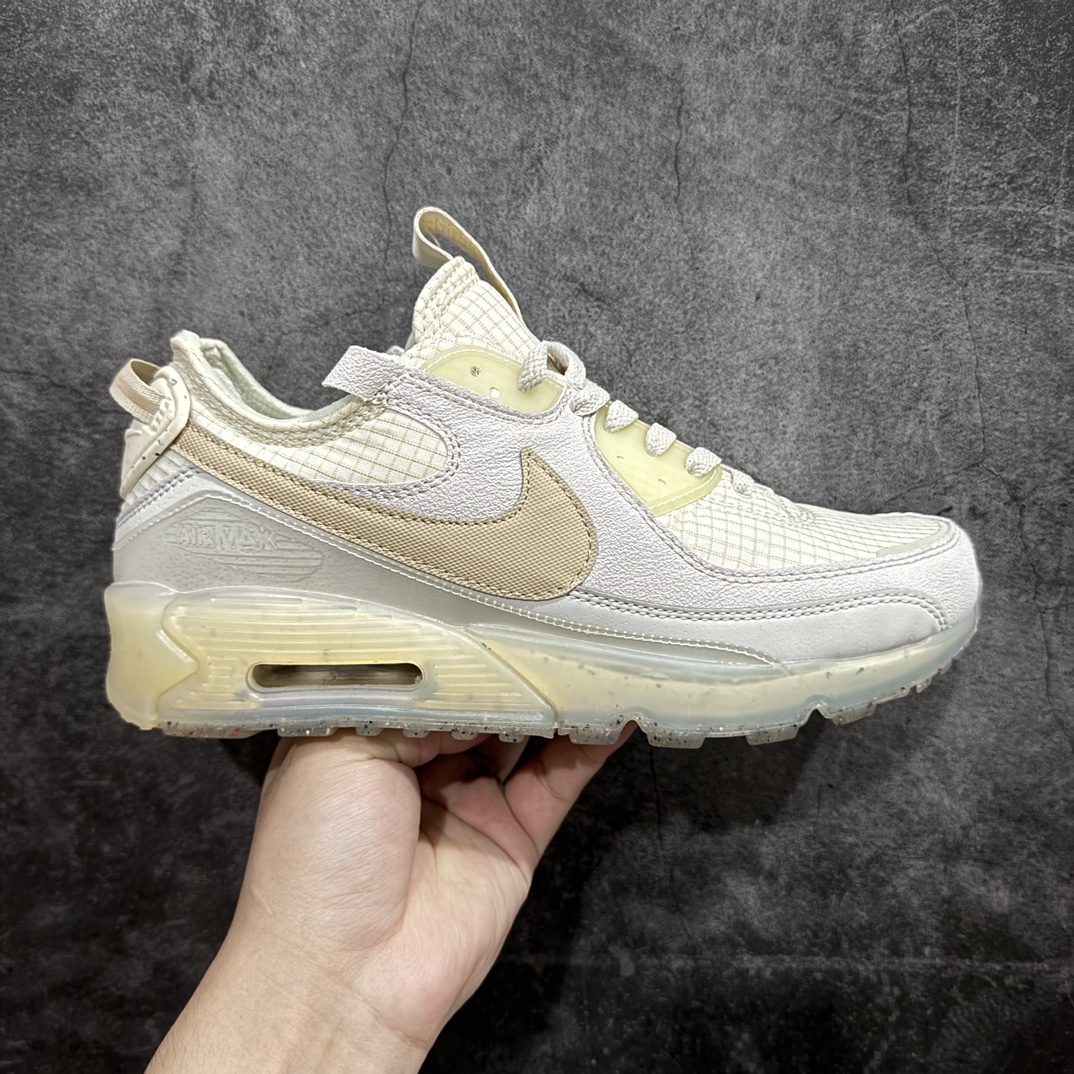 【福利特价】NK Air Max Terrascape 90 山川地形系列经典复古百搭休闲运动气垫慢跑鞋 DC9450-001 原楦原纸版开发版型 正确3层组合超轻EVA泡绵中底+Air缓震气垫+耐磨橡胶外底 材质超丰富的户外为灵感设计全新包边设计处的斑点由Grind 材料制成 其原料来自鞋履生产过程中产生的边角料 舒适鞋口采用三重缝线设计 搭配坑状泡绵中底 巧妙融合都市风范与户外型格 匠心鞋款 即刻上脚 尺码：36 36.5 37.5 38 38.5 39 40 40.5 41 42 42.5 43 44 44.5 45-选品中心