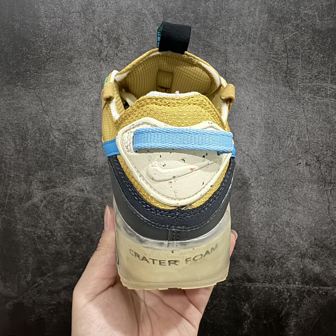 图片[4]-【福利特价】NK Air Max Terrascape 90 山川地形系列经典复古百搭休闲运动气垫慢跑鞋 DQ3987-700 原楦原纸版开发版型 正确3层组合超轻EVA泡绵中底+Air缓震气垫+耐磨橡胶外底 材质超丰富的户外为灵感设计全新包边设计处的斑点由Grind 材料制成 其原料来自鞋履生产过程中产生的边角料 舒适鞋口采用三重缝线设计 搭配坑状泡绵中底 巧妙融合都市风范与户外型格 匠心鞋款 即刻上脚 尺码：36 36.5 37.5 38 38.5 39 40 40.5 41 42 42.5 43 44 44.5 45-选品中心