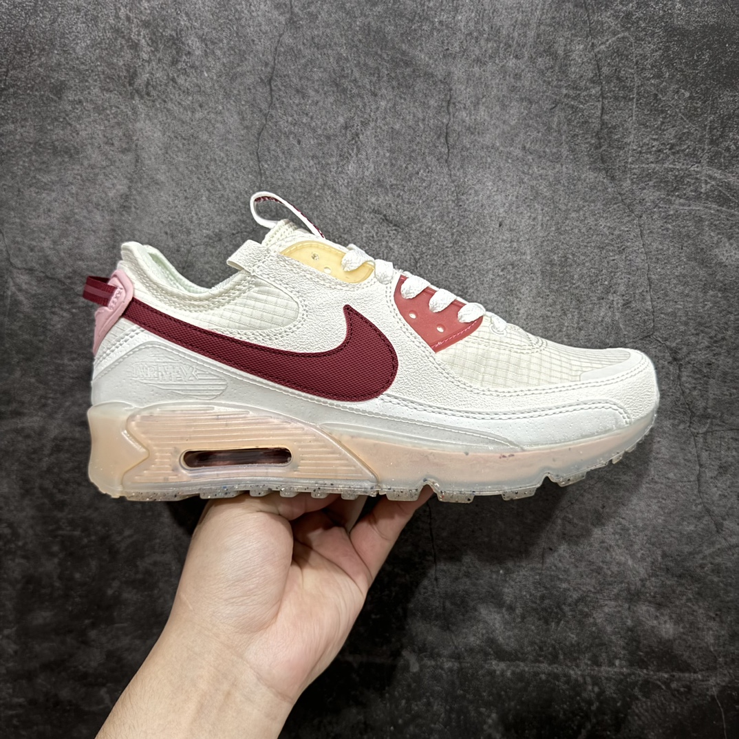 【福利特价】NK Air Max Terrascape 90 山川地形系列经典复古百搭休闲运动气垫慢跑鞋 DC9450-100 原楦原纸版开发版型 正确3层组合超轻EVA泡绵中底+Air缓震气垫+耐磨橡胶外底 材质超丰富的户外为灵感设计全新包边设计处的斑点由Grind 材料制成 其原料来自鞋履生产过程中产生的边角料 舒适鞋口采用三重缝线设计 搭配坑状泡绵中底 巧妙融合都市风范与户外型格 匠心鞋款 即刻上脚 尺码：36 36.5 37.5 38 38.5 39 40 40.5 41 42 42.5 43 44 44.5 45-选品中心