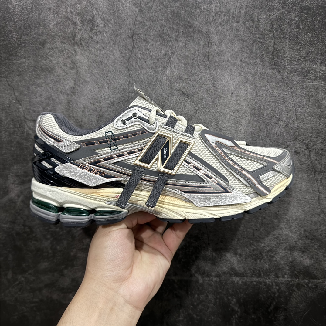 【M版纯原】新百伦New Balance NB1906  M1906ADn 全套原楦原纸板原厂数据开发 进口三明治网面 原装进口皮料正确绒感卡色 正确中底拉帮中底网布细节 原厂标裁 带紫光防伪 定制后跟透明水晶模块 冲裁组合 大底贴合程度胶水上色把控完美 整洁度挑战全网艺术家 多道序QC把关品质完善 匠心打造 耗时两个月开发完成 工艺极其复杂难度可想而知 新开独立私模大底 全网唯一正确六层组合大底 高端零售专供产物Size：36 37 37.5 38 38.5 39 40 40.5 41 42 42.5 43 44 45.5 46.5 47 编码：HXS300320-鞋库