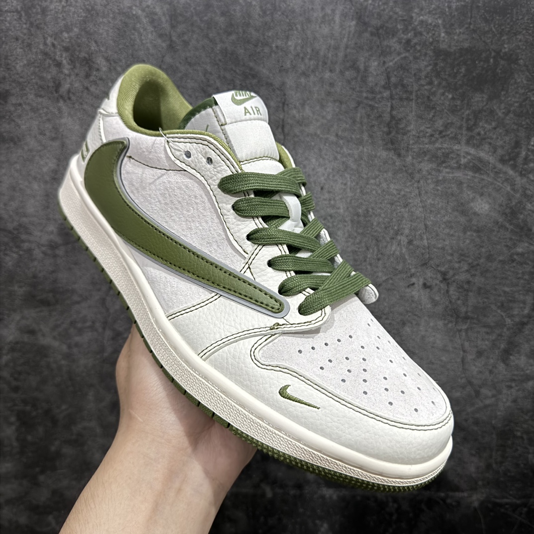 图片[3]-【定制版】Travis Scott x Fragment Design x Air Jordan 1 Low OG SP AJ1 乔1 Supreme联名-米白绿勾 低帮文化休闲板鞋 XZ2268-002rnn多方联名合作融合了Travis Scott 独特的音乐风格，藤原浩个性的设计风格以及Jordan品牌的经典元素 使其成为一双具有独特身份和价值的鞋子 清新而立体的外观加上联名标识更突出了其独特身份 这种配色方案显示出活力和时尚感 在视觉上引人注目  鞋身的质感和细腻的细节处理使其显得高端而格调十足  这款“倒钩”联名是设计与创意完美结合  融合多方的个性风格是一款备受瞩目的潮流鞋款  低帮休闲板鞋 定制鞋盒 大厂纯原品质出货 超高清洁度 皮料切割干净无任何毛边 细节完美 r 尺码：36 36.5 37.5 38 38.5 39 40 40.5 41 42 42.5 43 44 44.5 45 编码：HXS320340-鞋库