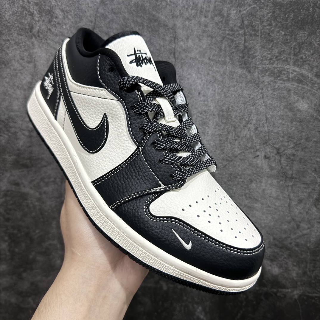 图片[3]-【定制版】Air Jordan 1 Low AJ1 乔1 斯图西联名-米黑缝线 高端定制 低帮复古篮球鞋 CF3688-023rn#定制鞋盒 大厂纯原品质出货 超高清洁度 皮料切割干净无任何毛边 细节完美 r 尺码：36 36.5 37.5 38 38.5 39 40 40.5 41 42 42.5 43 44 44.5 45 编码：HXS320340-鞋库