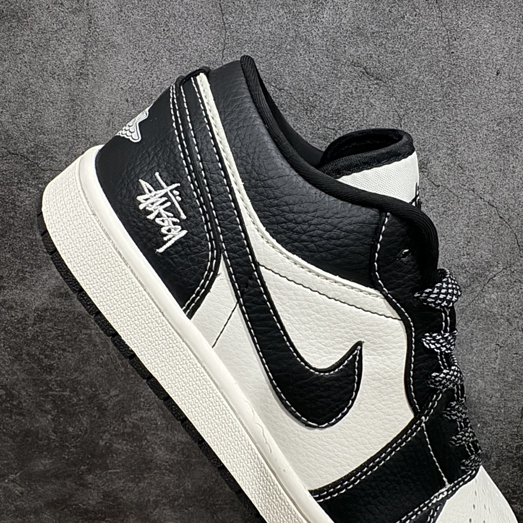 图片[7]-【定制版】Air Jordan 1 Low AJ1 乔1 斯图西联名-米黑缝线 高端定制 低帮复古篮球鞋 CF3688-023rn#定制鞋盒 大厂纯原品质出货 超高清洁度 皮料切割干净无任何毛边 细节完美 r 尺码：36 36.5 37.5 38 38.5 39 40 40.5 41 42 42.5 43 44 44.5 45 编码：HXS320340-鞋库