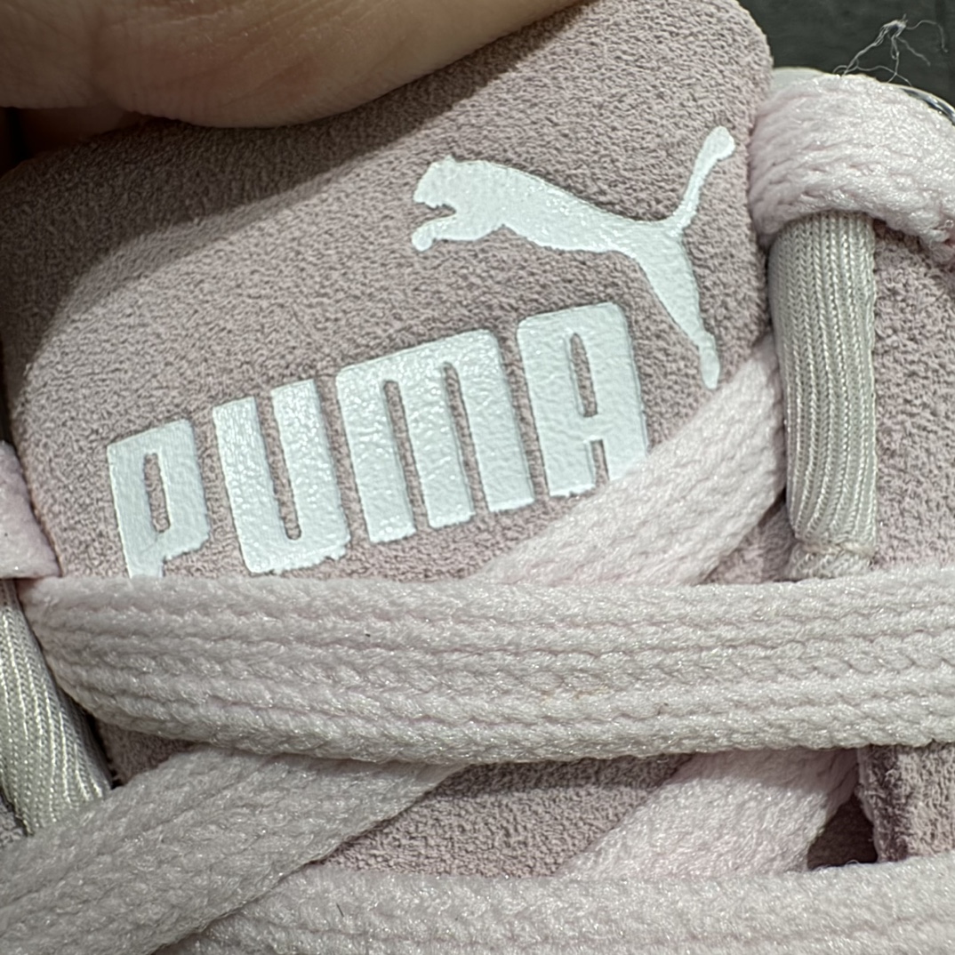 图片[5]-【Top纯原版】Puma Speedcat OG Sparcon彪马罗马阿莫尔系列 复古运动休闲赛车跑鞋n目前市场最优版本n无论是版型 细节 烫金走线n完全碾压市场任意版本 欢迎对比🆚n工厂耗时3个月开发n原装档案原数据纸版楦型n采用固色翻毛皮鞋面材质(正确二次成型\’猛帮\’成型工艺🆚区别市面版本!!)n外置原数据开发轻量耐磨橡胶大底💪🏻nn全球知名运动品牌PUMA宝马赛车系列n融合了宝马车队的标志性配色n以趣味十足又前卫复古的设计引领潮流n将赛道精神融入街头时尚 开启前卫竞速之旅n主打前卫复古风 Roma鞋款的鞋侧以复古的流线造型缀以宝马经典Logo 巧妙吸睛n而Speedcat鞋款以亮眼三色条纹元素缀以舒适鞋面n赋予了独特的个性美学 演绎赛车的无尽能量 尺码：36-45 官方货号：398846 04 编码：TO250270-鞋库