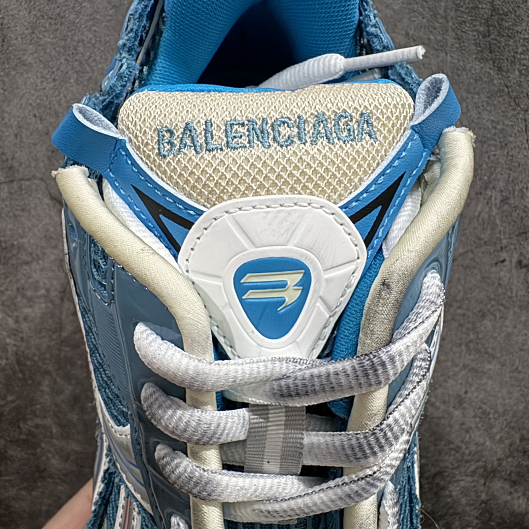 图片[7]-【纯原VG版本】Balenciaga Runner 巴黎世家7代 破坏风 手工做旧款复古老爹鞋n全新外贸版本  核心配合工厂优势供应该款是通过溢胶 做旧 缝线等细节 展示了设计师 Demna的运动鞋风格 传递复古感 后侧板 翘起的鞋头 展示了 Demna 在结构上的未来构想  尺码：35 36 37 38 39 40 41 42 43 44 45 46 编码：DF490520-鞋库