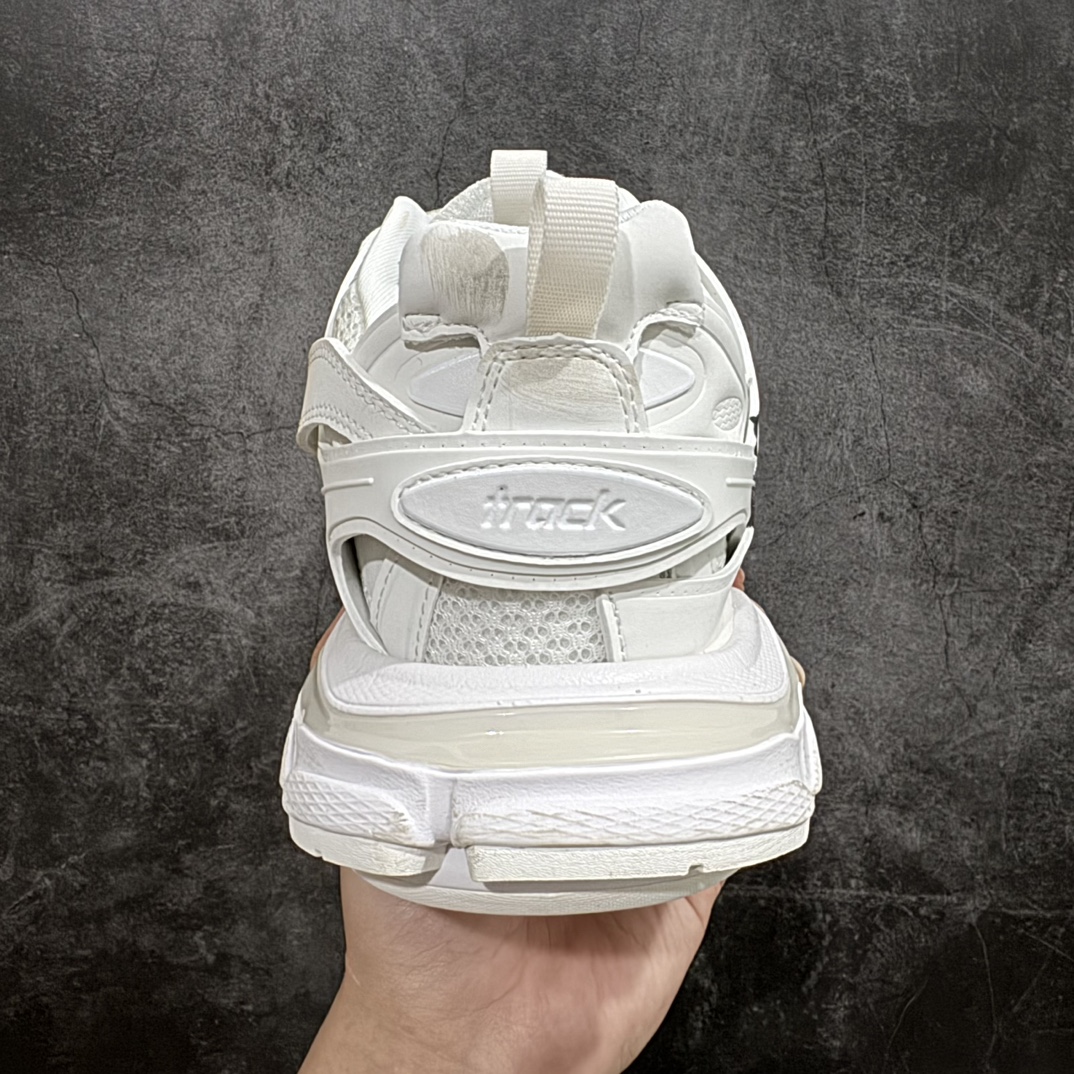 图片[4]-【OK版本】 巴黎世家3代系列 Balenciaga Track 3.0 低帮老爹鞋 做旧白色涂鸦nn知名巴黎世家大厂出品n原装大盒 从里到外 一切百分百还原官方配置细节品质毋庸置疑 顶级版碾压市面真标通货n整双鞋子从头到尾难度极高  原鞋购入开版 细节基本还原到位n这个配色做旧比较轻微  尺码：35 36 37 38 39 40 41 42 43 44 45 46 编码：DF480520-鞋库