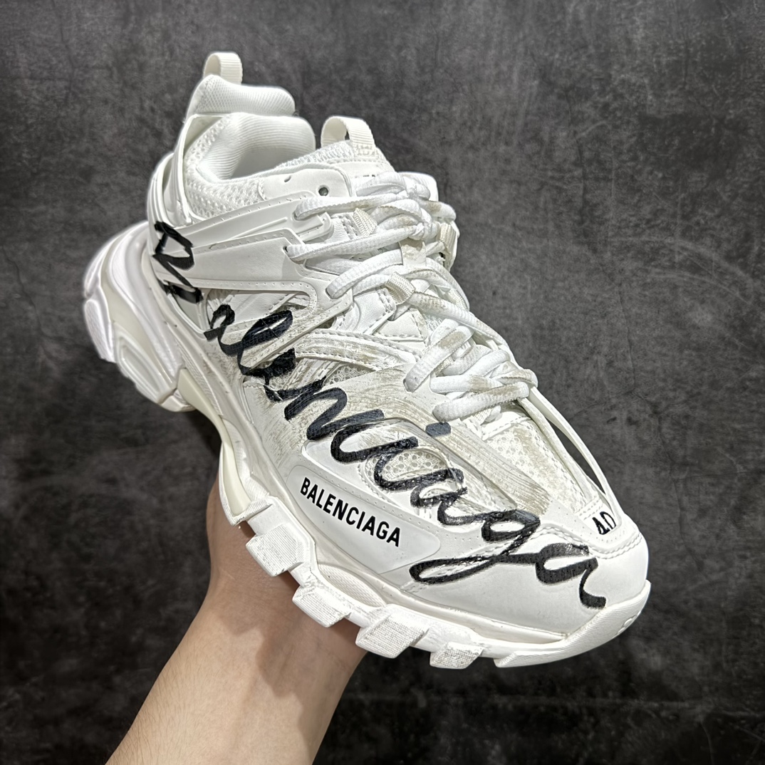 图片[3]-【OK版本】 巴黎世家3代系列 Balenciaga Track 3.0 低帮老爹鞋 做旧白色涂鸦nn知名巴黎世家大厂出品n原装大盒 从里到外 一切百分百还原官方配置细节品质毋庸置疑 顶级版碾压市面真标通货n整双鞋子从头到尾难度极高  原鞋购入开版 细节基本还原到位n这个配色做旧比较轻微  尺码：35 36 37 38 39 40 41 42 43 44 45 46 编码：DF480520-鞋库