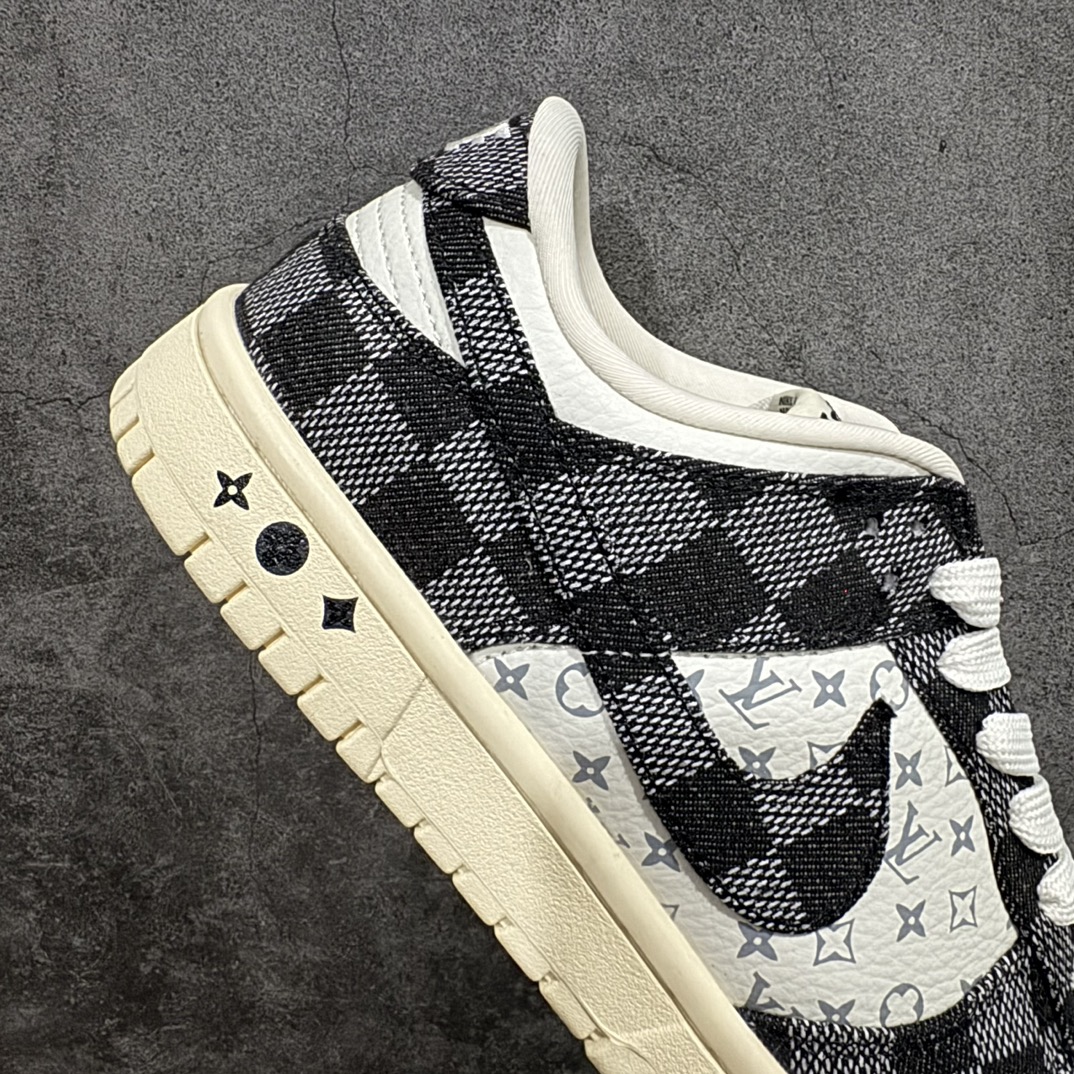 图片[7]-【定制版】Nike SB Dunk Low x Louis Vuitton 白黑牛仔布nn纯原大厂出品 极力推荐👏原装头层材料 独家版型蒸餾加工帶來的是更好的视觉和脚感体验大厂纯原品质出货 清洁度 电绣工艺 皮料切割干净无任何毛边 细节完美官方 货号：XB3802 353 尺码：36 36.5 37.5 38 38.5 39 40 40.5 41 42 42.5 43 44 44.5 45 编码：HXS260280-鞋库