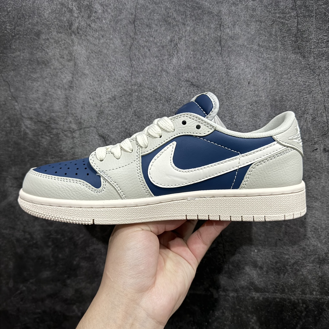 图片[2]-【定制版】Travis Scott x Nike Air Jordan 1 Low x GIVENCHY 米蓝nAir Jordan 1 Low 反转米蓝倒钩 纯原版本n全鞋采用原装头层皮，用料扎实 精雕细琢n鞋型极致还原 飞翼3D打印改良 深度立体四线中底拉帮皮料选材 钢印 背胶一应俱全 全新批次 原装原模大底全鞋原厂定制皮料，手感细腻正确折边工艺 完美细节诠释 官方货号：QY0568 957 Size：36 36.5 37.5 38 38.5 39 40 40.5 41 42 42.5 43 44 44.5 45 编码：HXS280300-鞋库