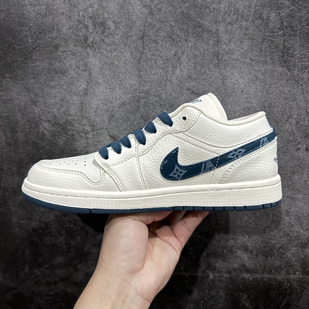 图片[2]-【定制版】NK Air Jordan 1 Low AJ1 乔1 LV联名-米白蓝勾 高端定制低帮文化休闲板鞋 WG8850-005 #定制鞋盒 大厂纯原品质出货 超高清洁度 皮料切割干净无任何毛边 细节完美  尺码：36 36.5 37.5 38 38.5 39 40 40.5 41 42 42.5 43 44 44.5 45 编码：HXS260280-鞋库